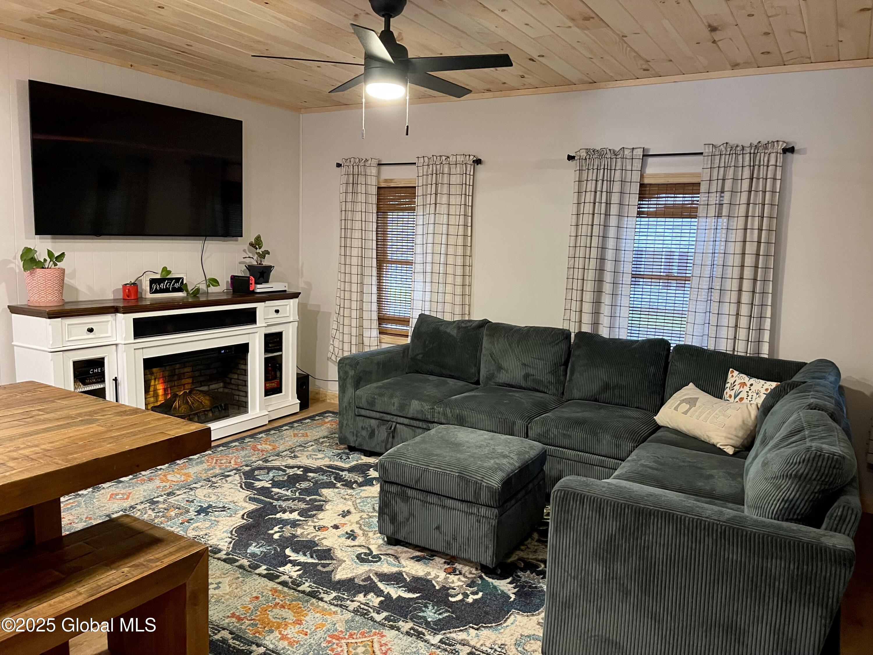 132 Tomhannock Road, Valley Falls, New York image 7
