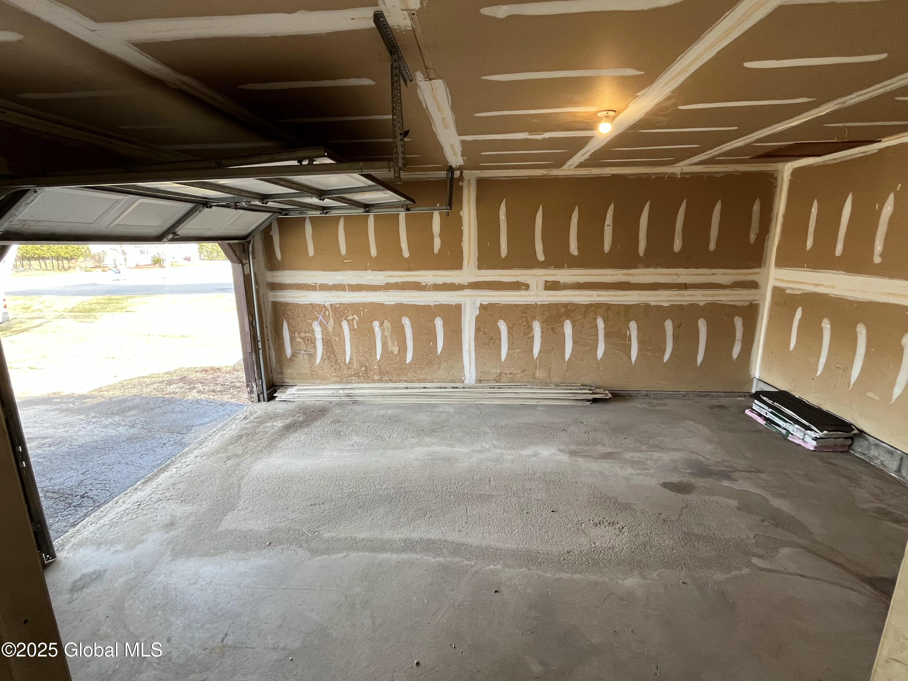 612 Swaggertown Road, Schenectady, New York image 5