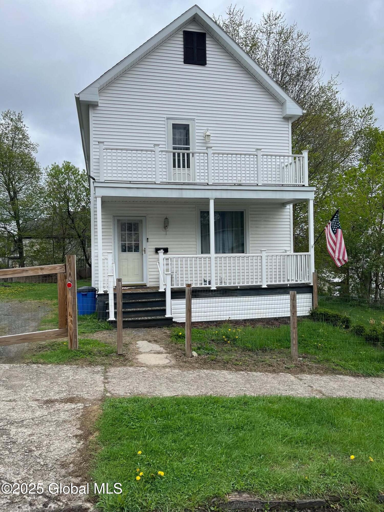 26 N Mcnab Avenue, Gloversville, New York image 2