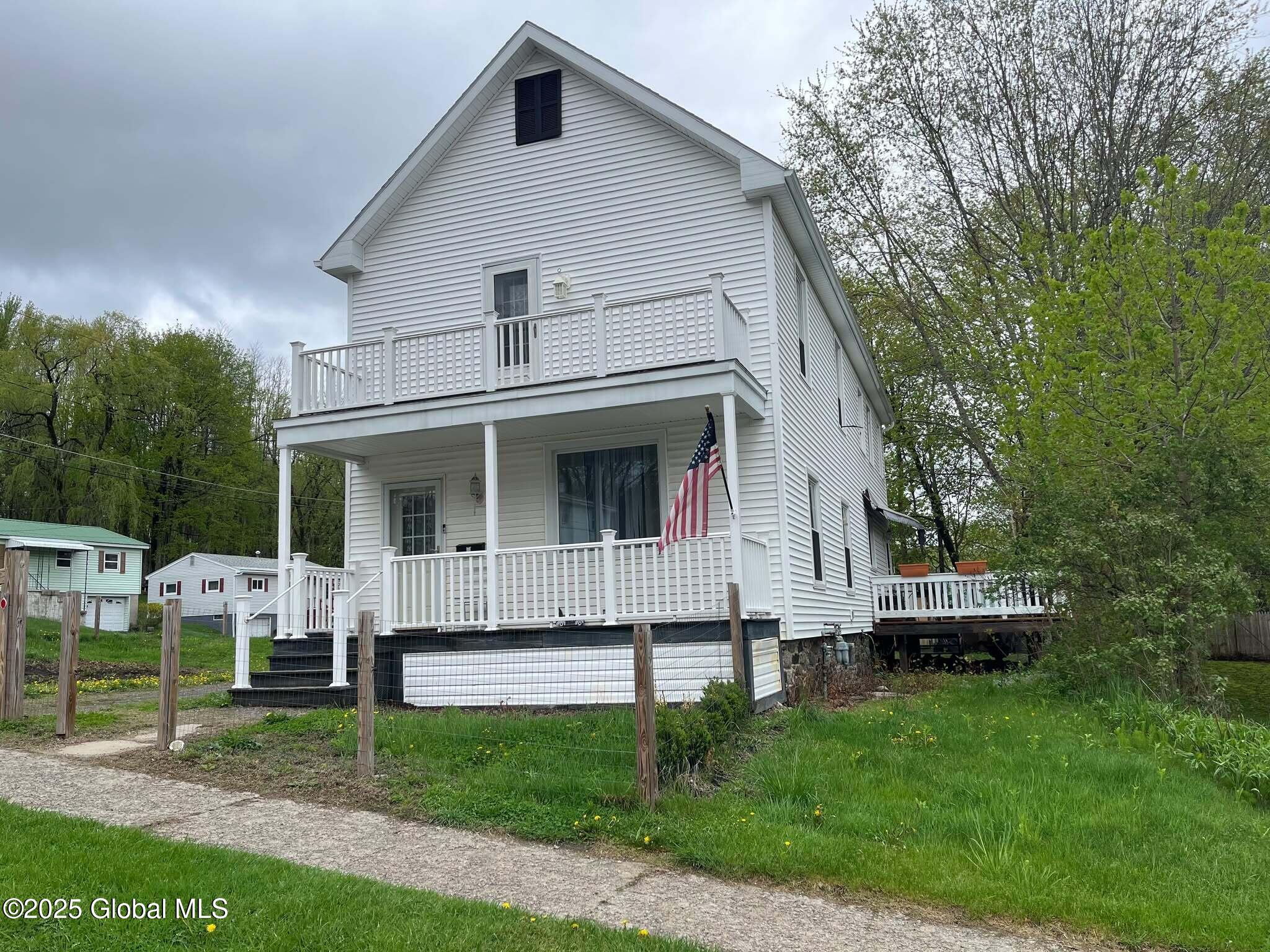 26 N Mcnab Avenue, Gloversville, New York image 3