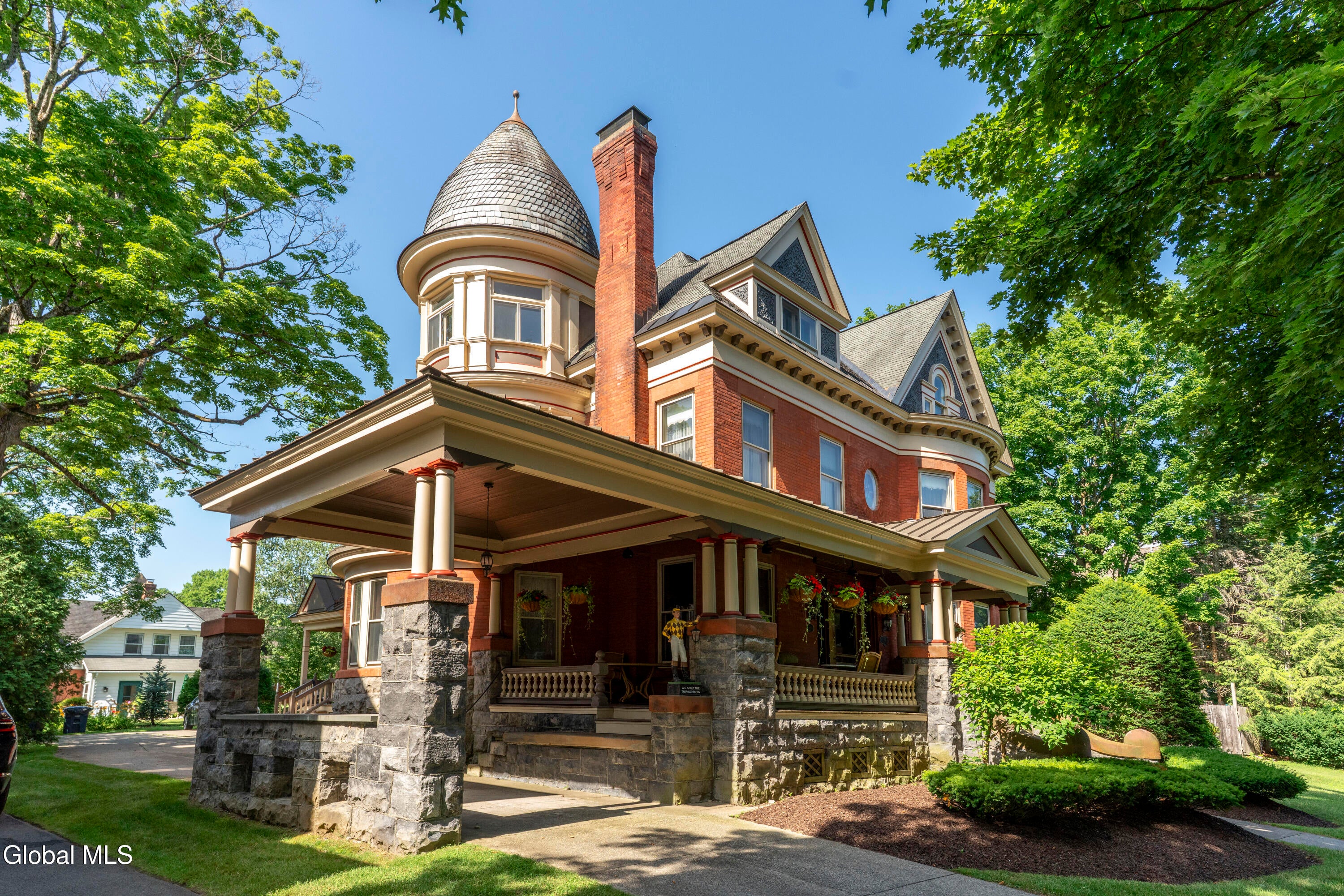 84 Union Avenue