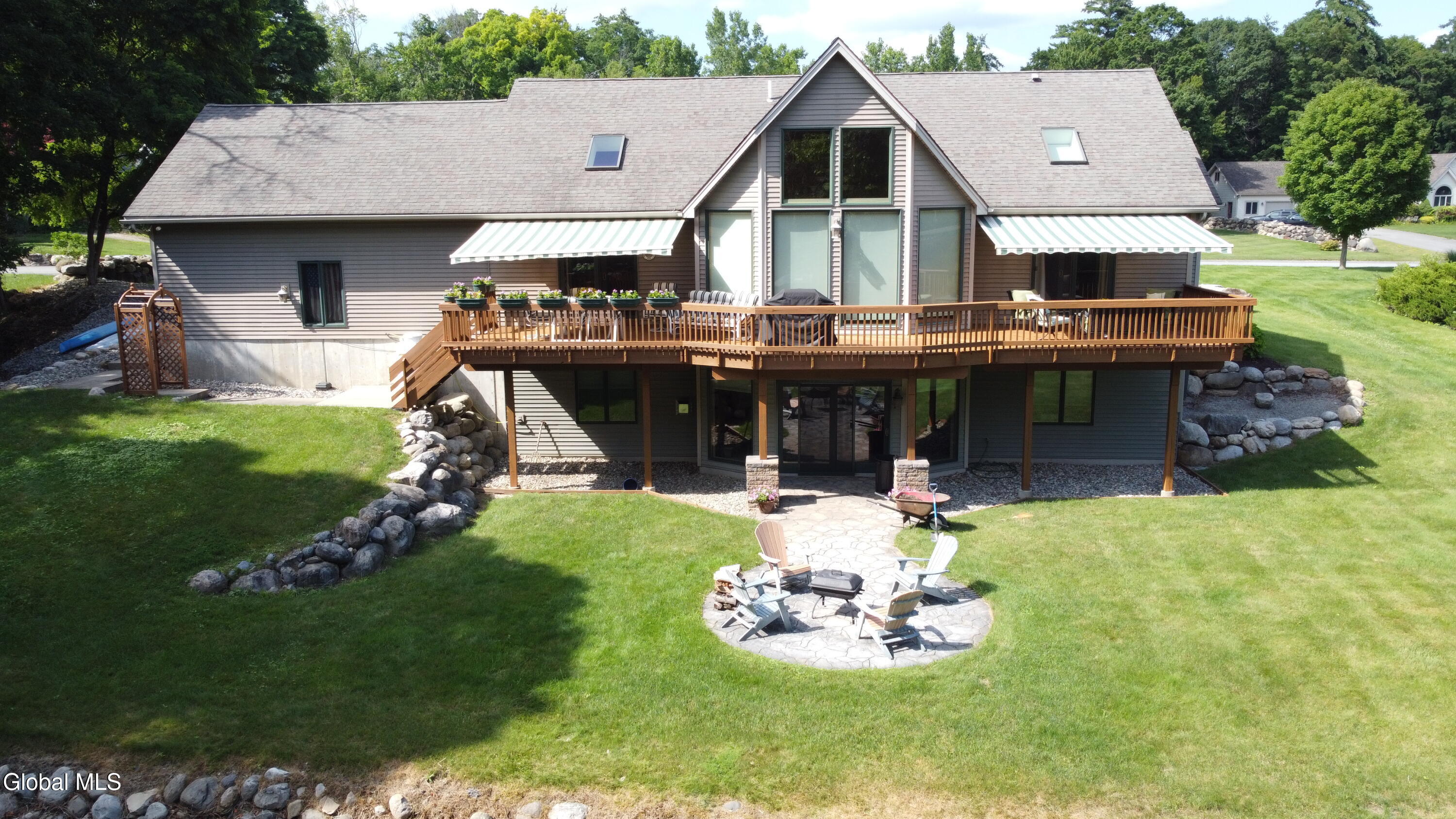 33 Maid Marion Way