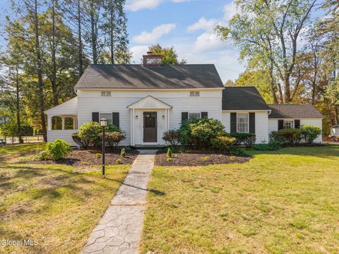 Photo of 1918 Mayfair Road, Schenectady, NY 12309 (MLS # 202527393)