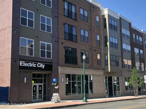 Photo of 240 State Street #3, Schenectady, NY 12305 (MLS # 202513589)