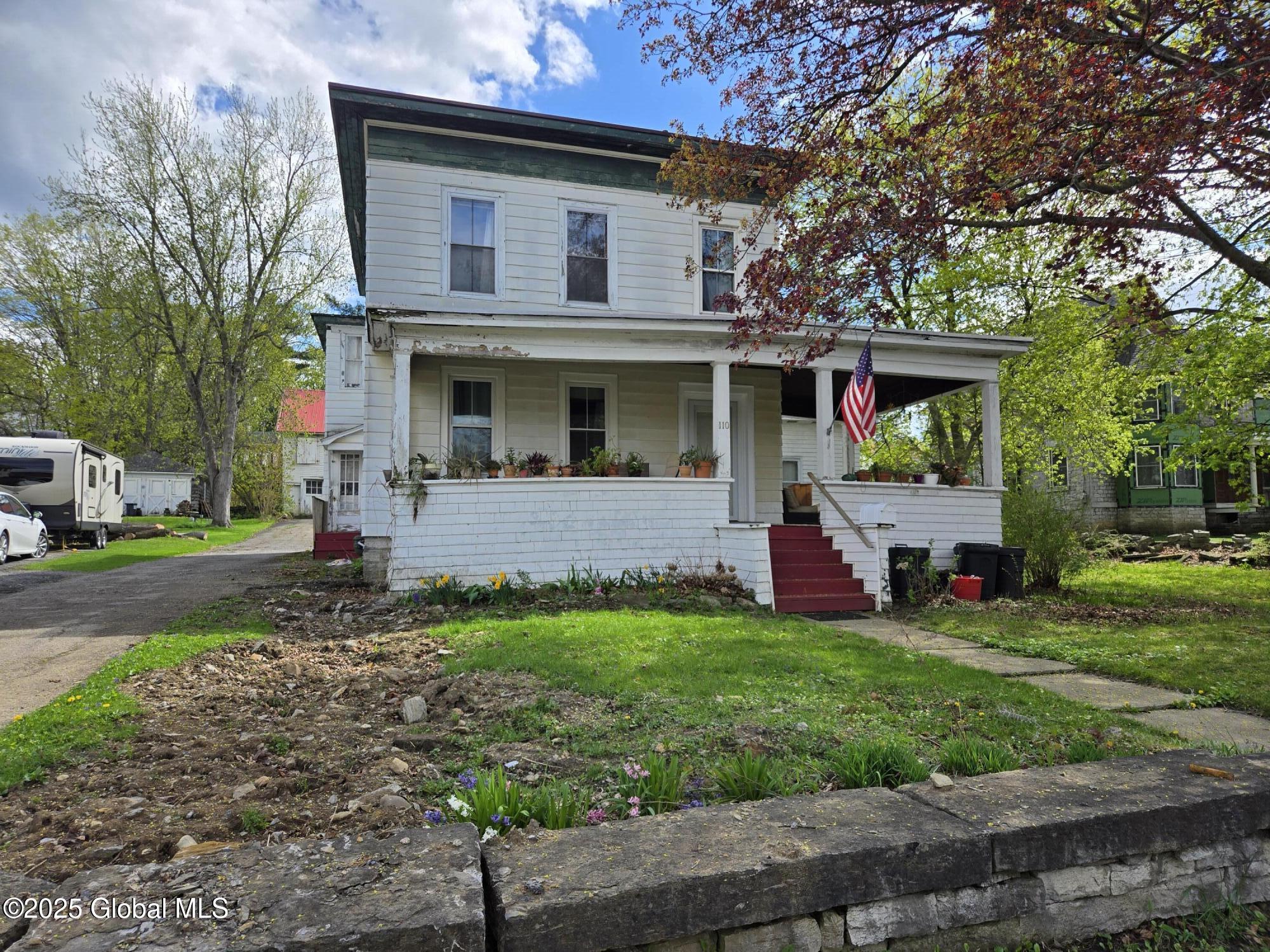 110 Montgomery Street, Canajoharie, New York image 2