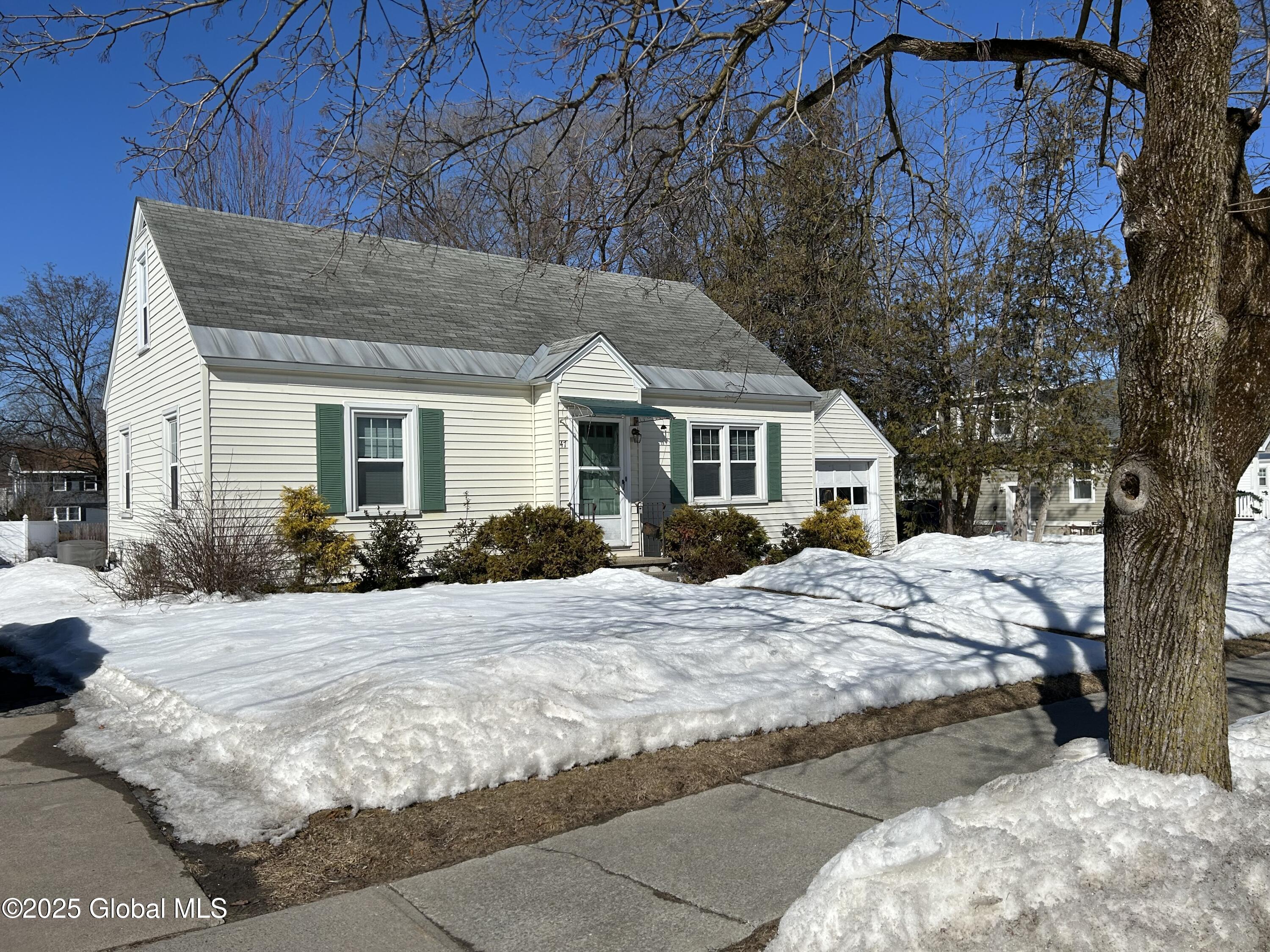 47 Jackson Avenue, South Glens Falls, New York image 1