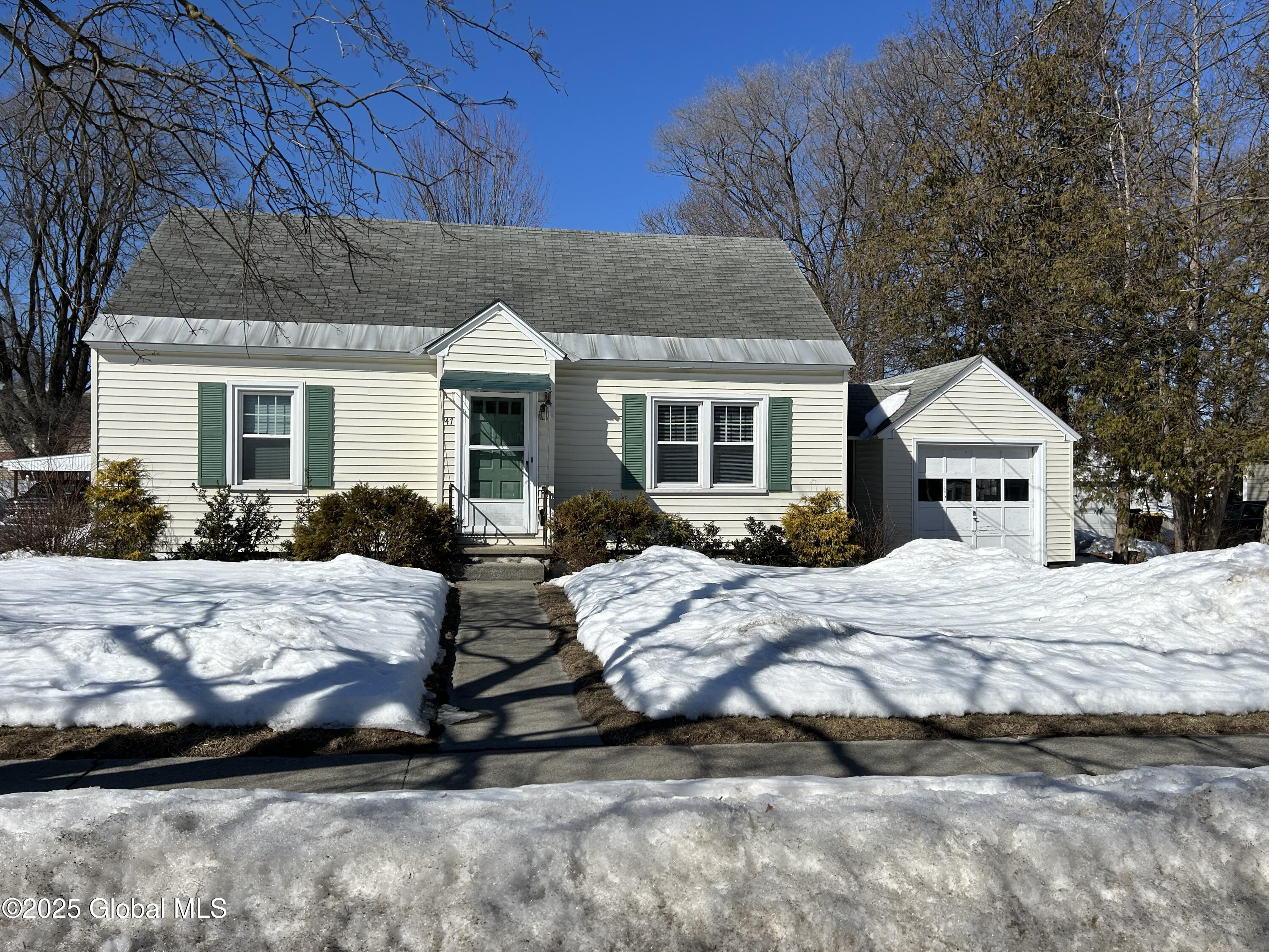 47 Jackson Avenue, South Glens Falls, New York image 2