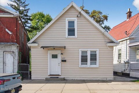 Photo of 1857 Foster Avenue, Schenectady, NY 12308 (MLS # 202527092)