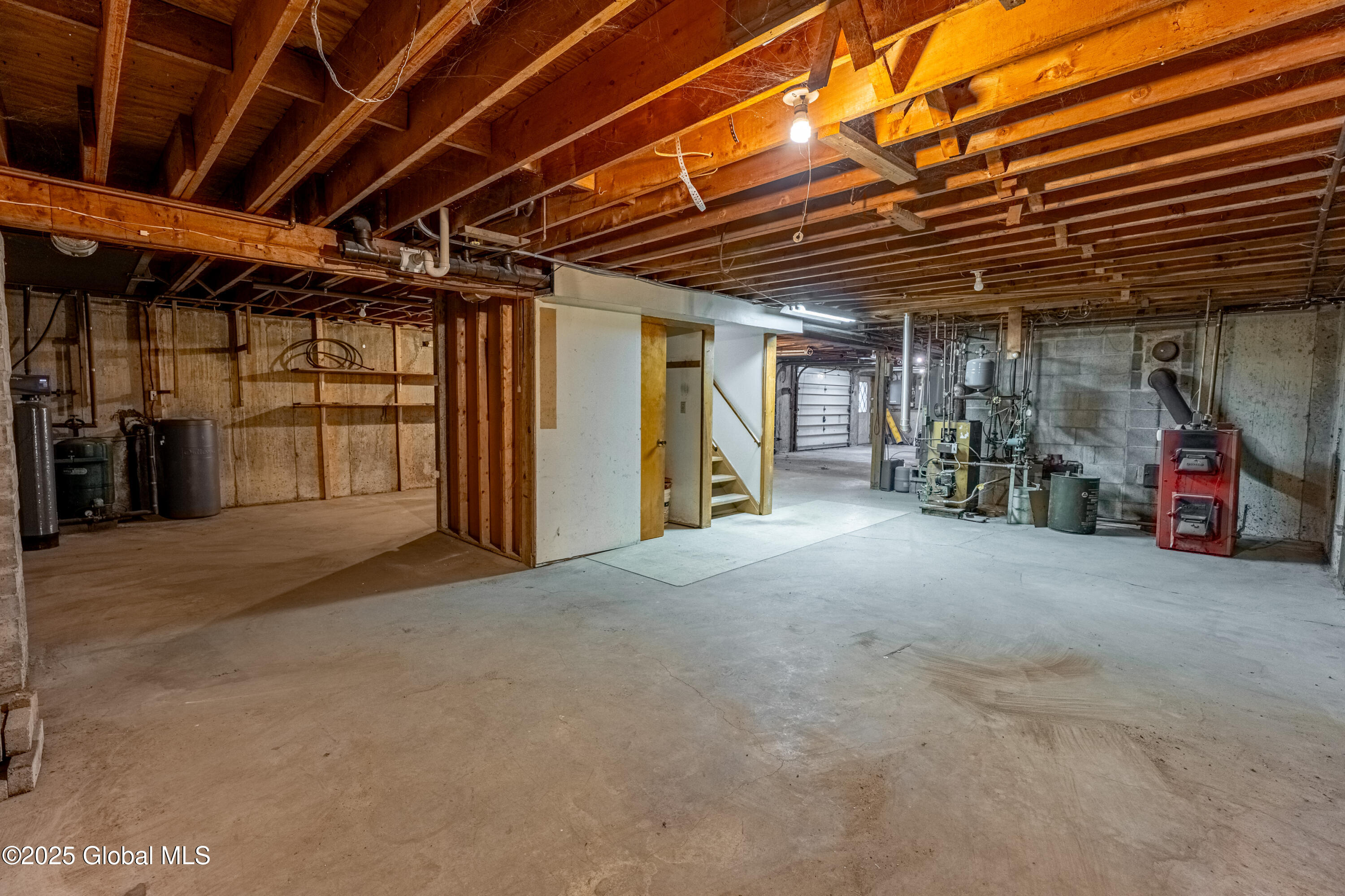 11 Middle Court, Sand Lake, New York image 35