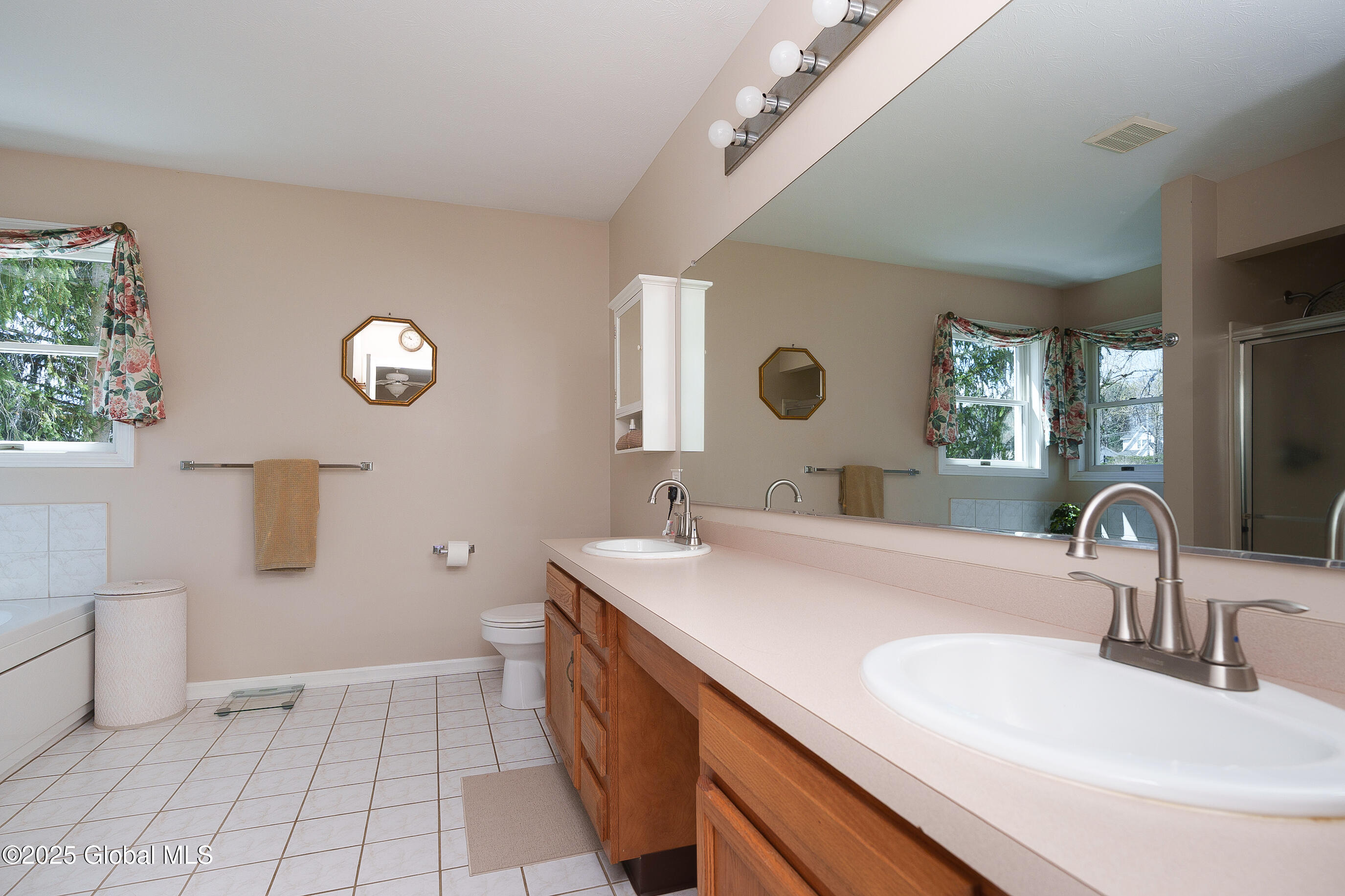 162 Kennewyck Circle, Slingerlands, New York image 22