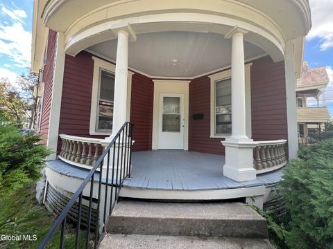 Photo of 1086 Wendell Avenue #1, Schenectady, NY 12308 (MLS # 202612797)