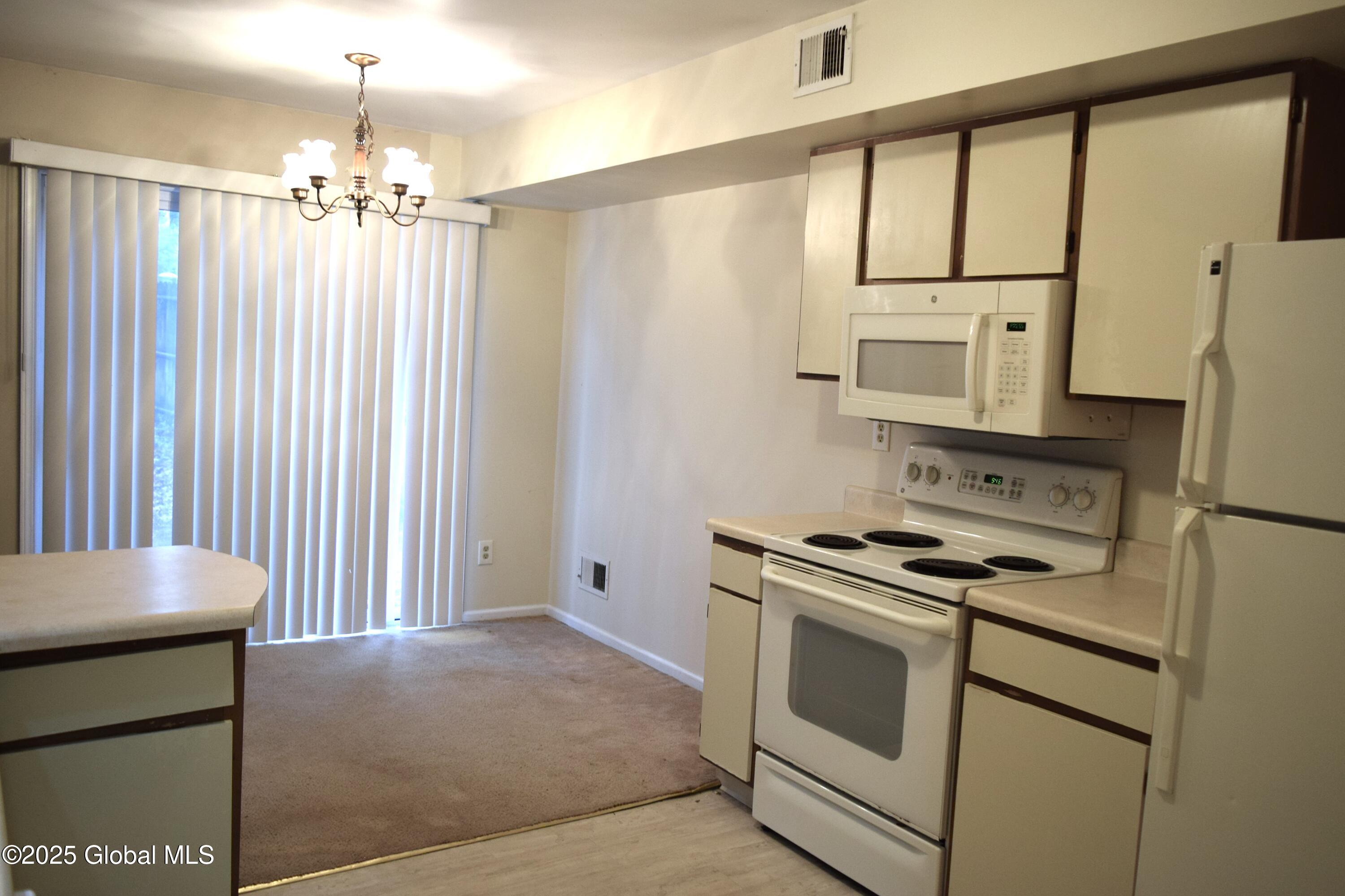 89 Deer Run Drive, Ballston Spa, New York image 3