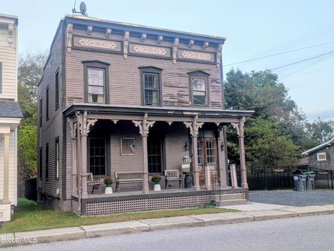 Homes For Sale - 197 Church Street<br/> Hoosick Falls, NY 12090