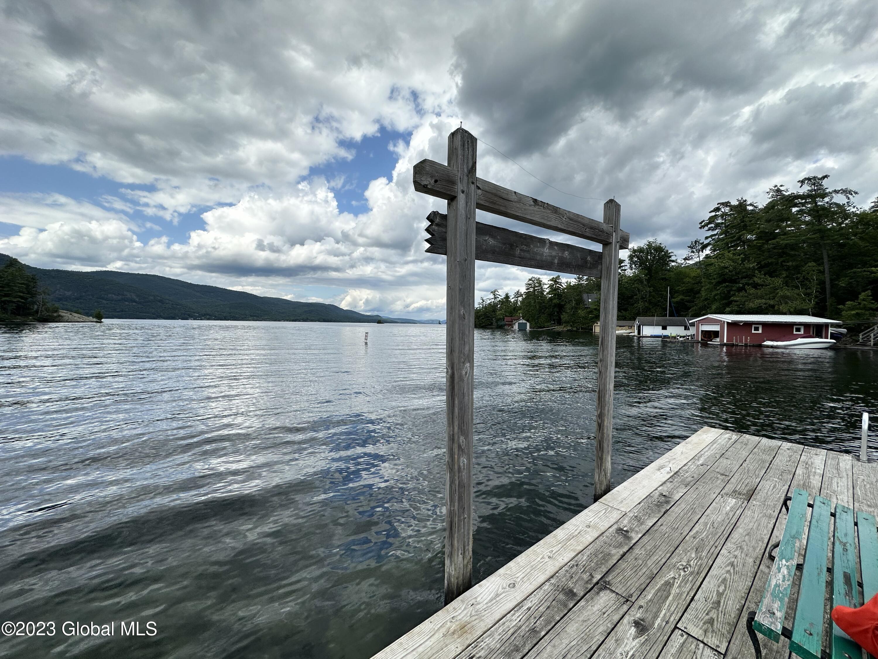 6325 Sunset Bay Road, Huletts Landing, New York image 20
