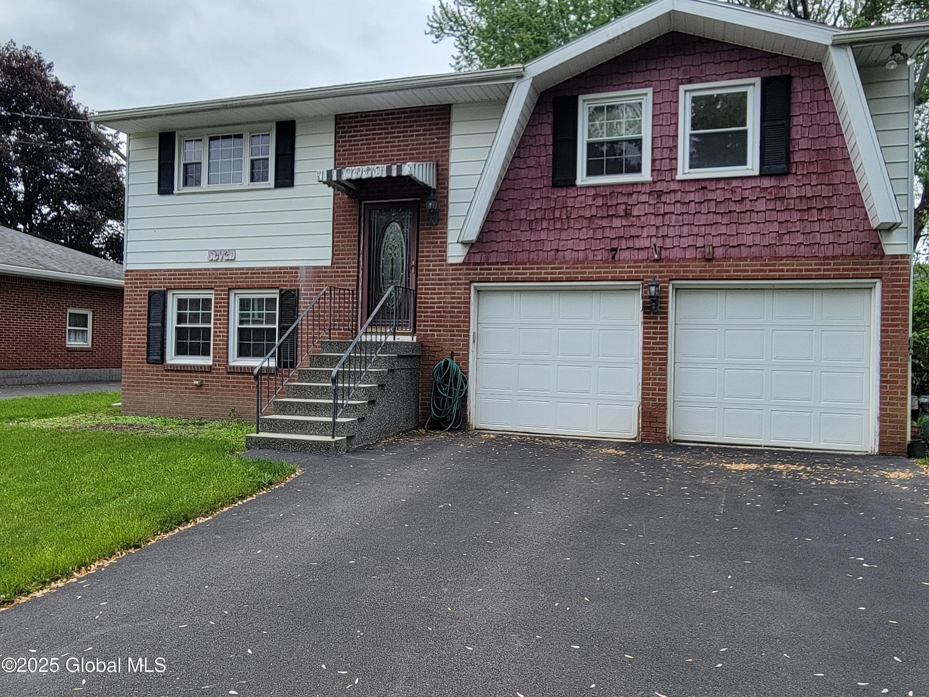 7 Briar Ave Ave, Albany, New York image 1