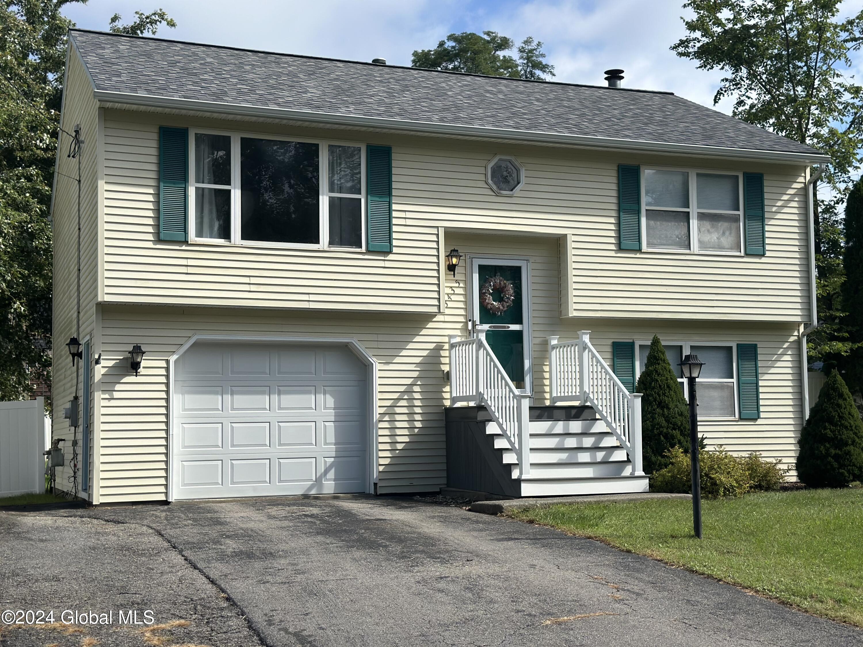 3435 Maryvale Drive, Schenectady, New York image 1