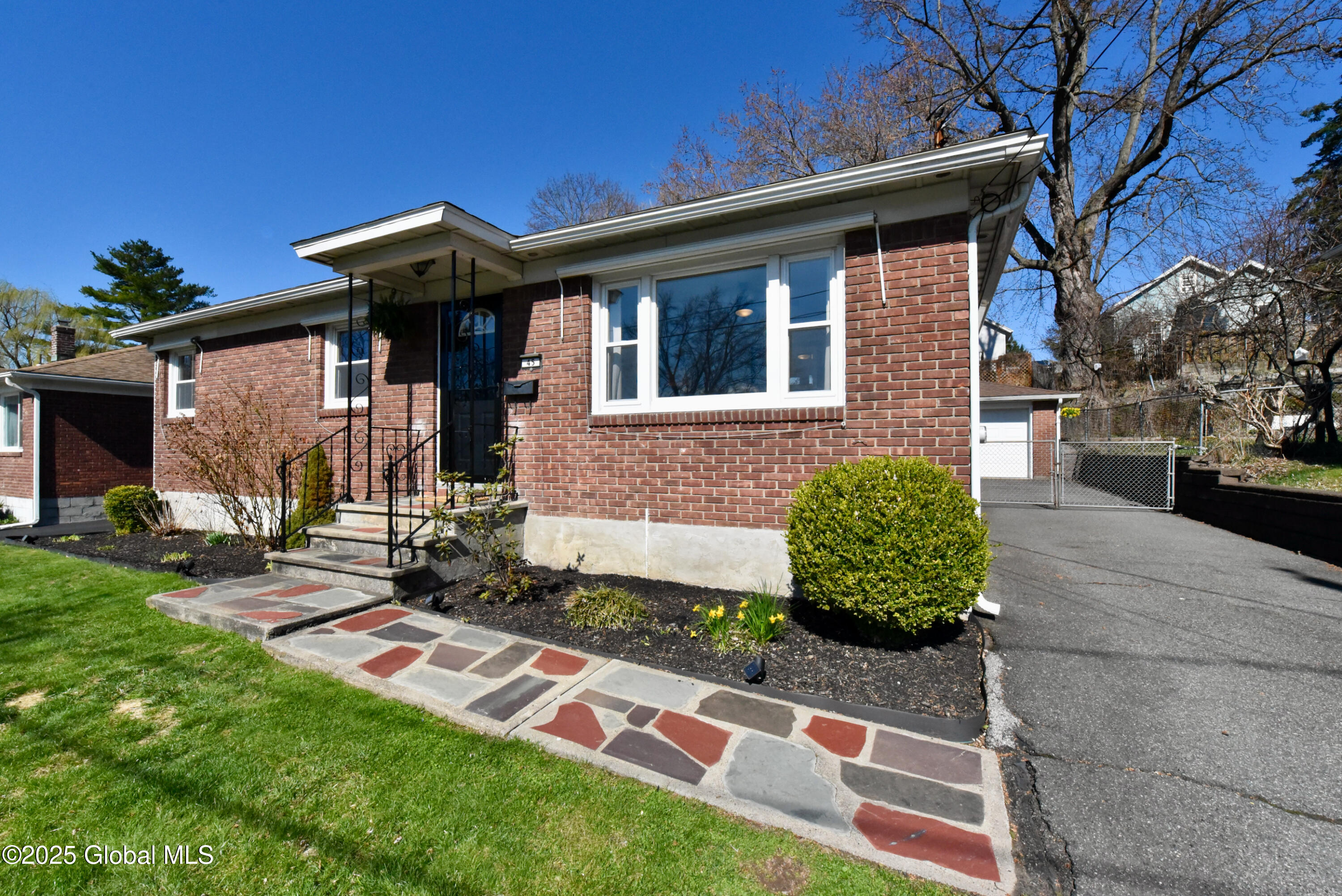 45 Adirondack Street, Albany, New York image 1