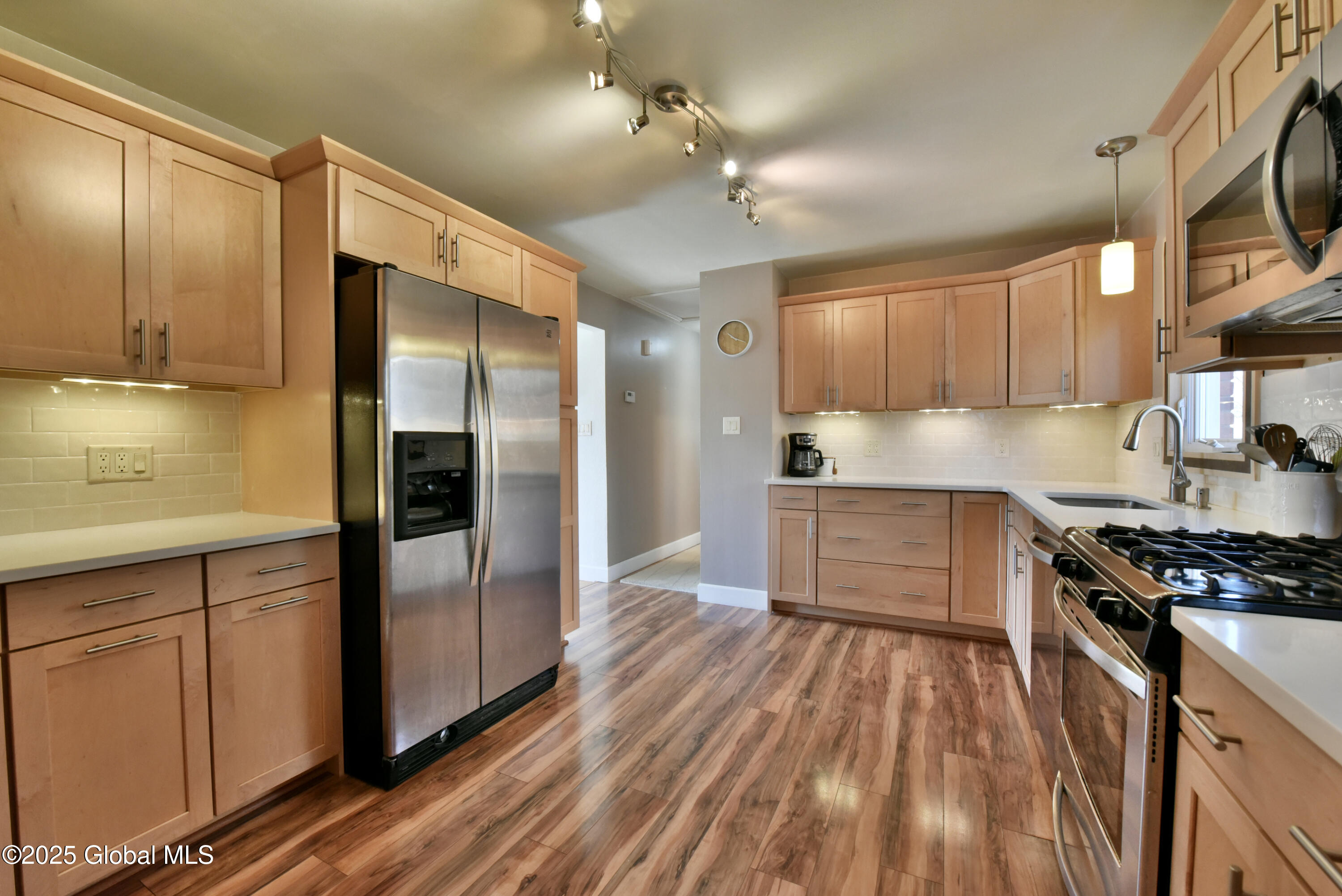 45 Adirondack Street, Albany, New York image 20