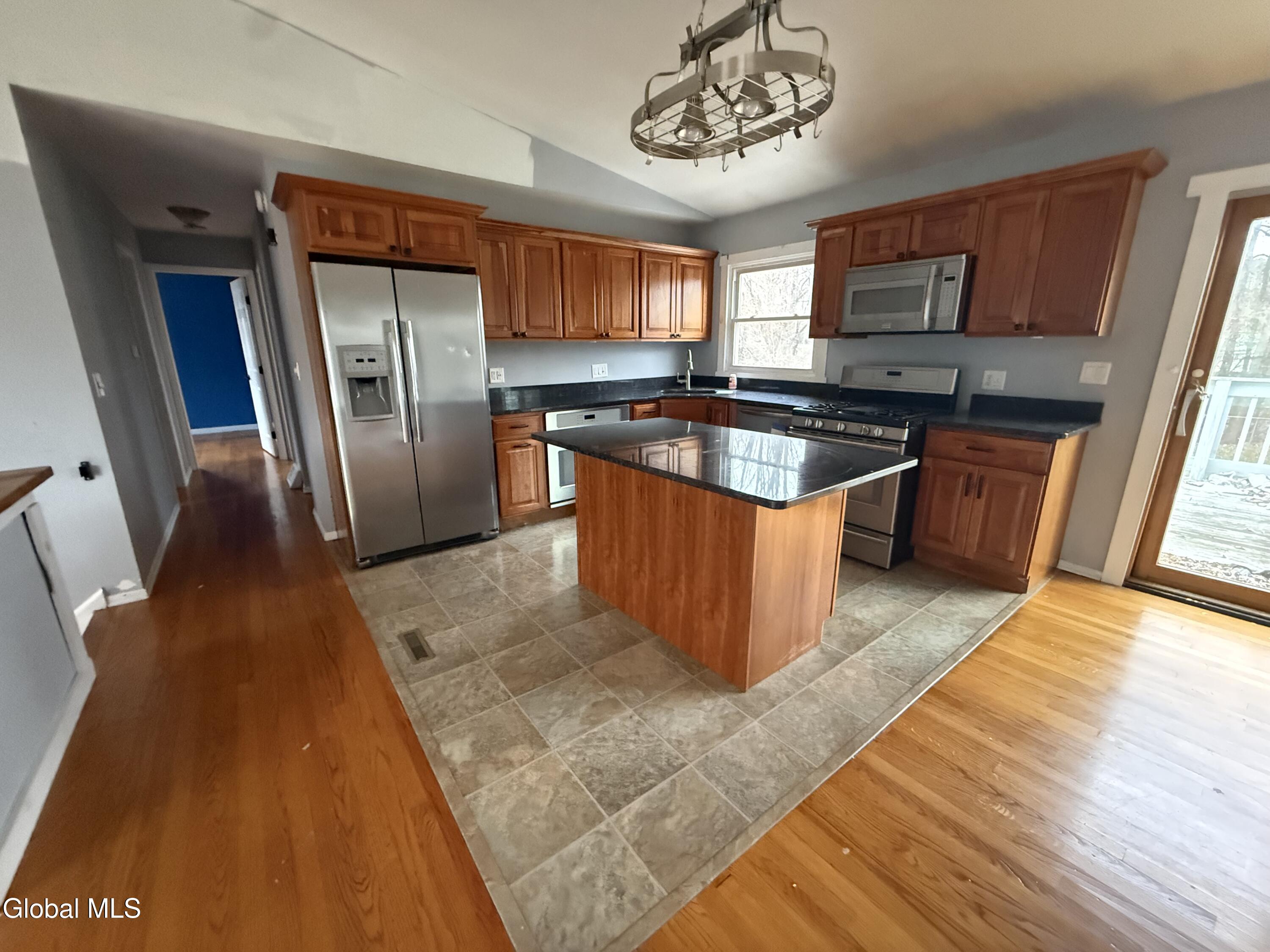 150 Stonington Hill Road