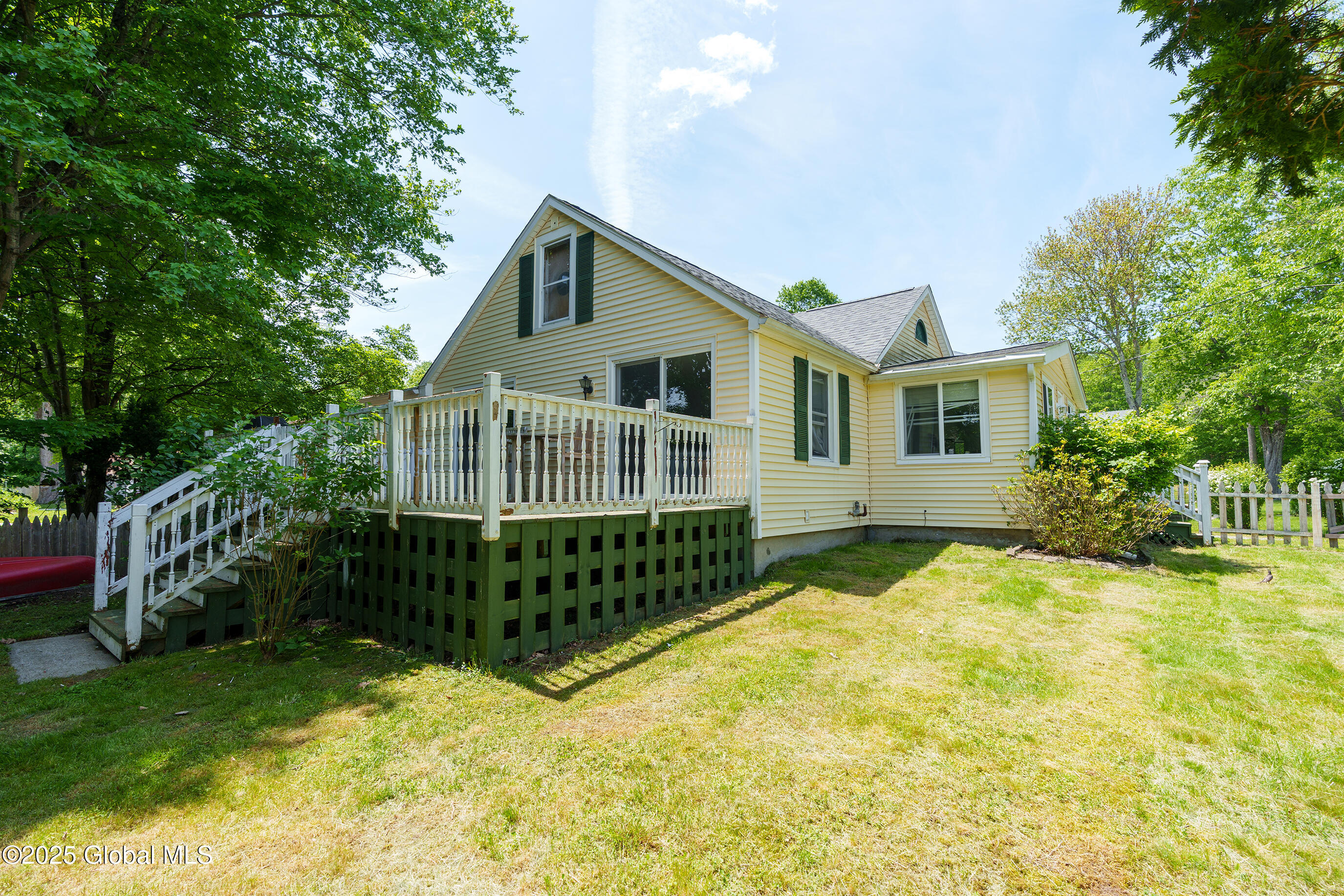 7 Fairfield Road, Averill Park, New York image 1