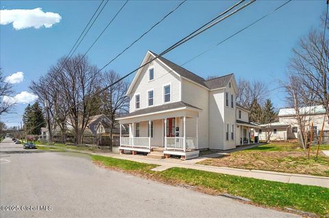 Apartment For Rent - 3 Waterbury Street #2<br/> Saratoga County, Saratoga Springs, NY 12866