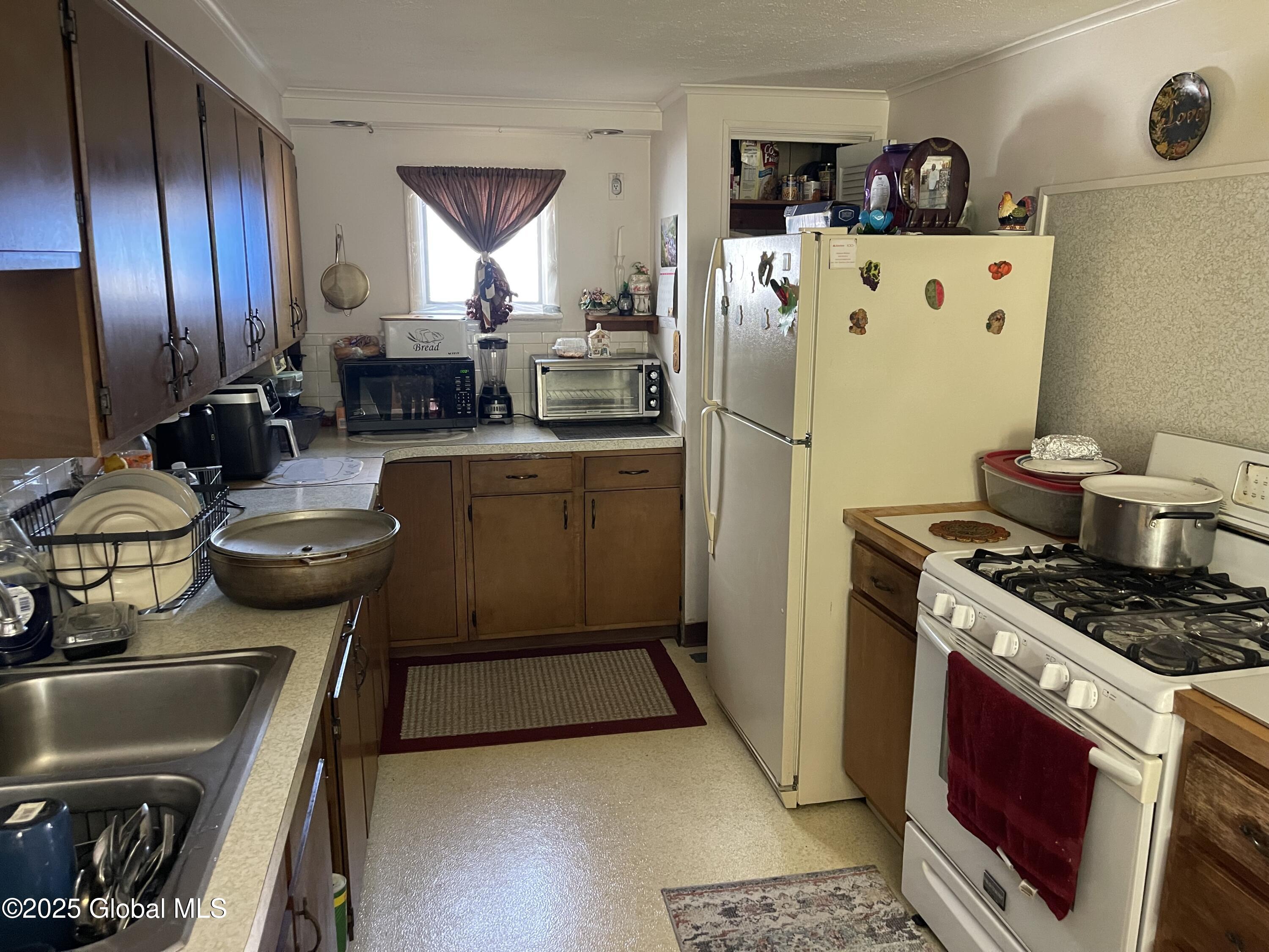 817 Holland Road, Schenectady, New York image 18