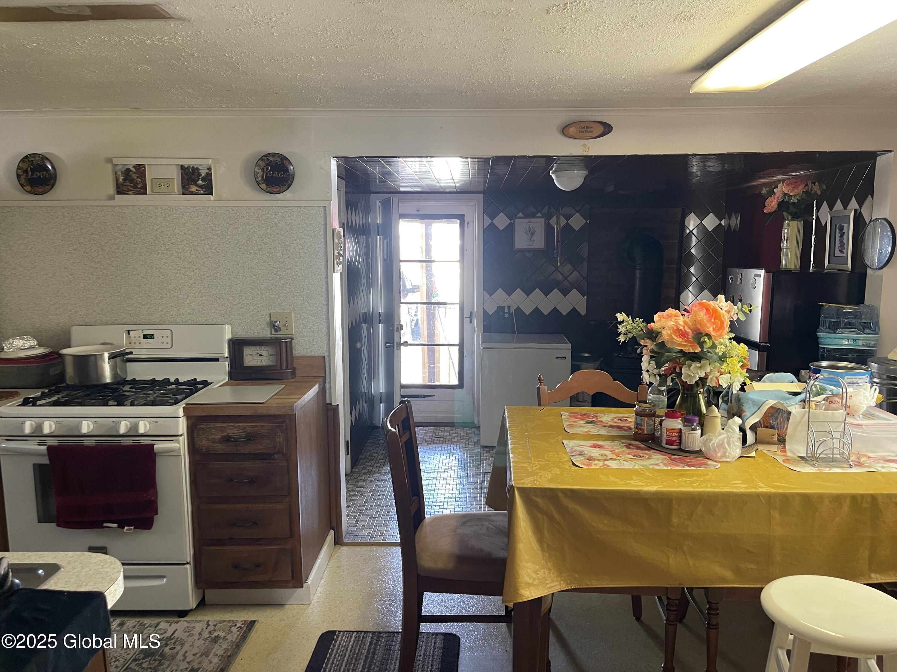 817 Holland Road, Schenectady, New York image 19
