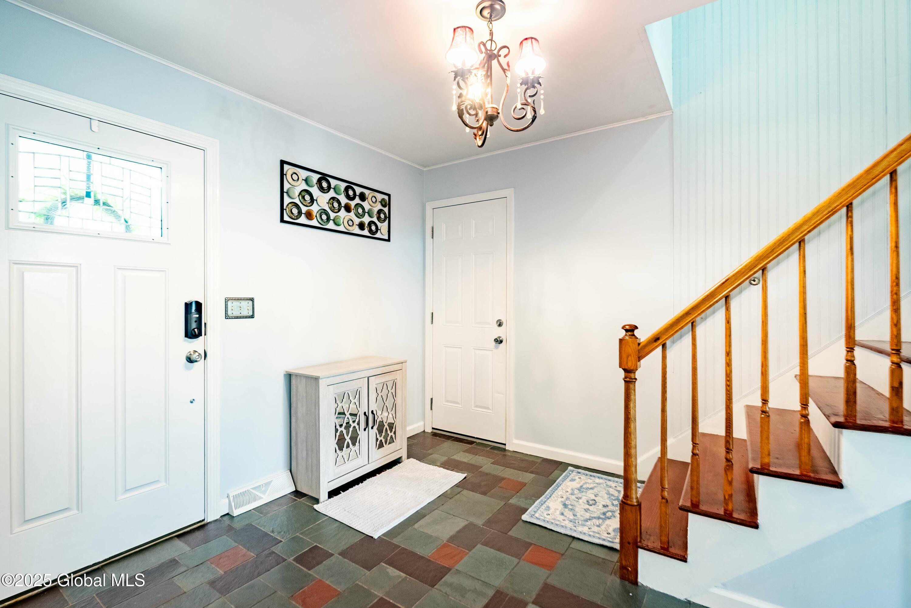 72 Dorchester Ave Ave, Selkirk, New York image 9