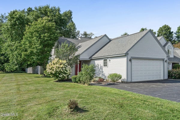 49 GILBERT ST APT 2D, CAMBRIDGE, NY 12816 - Image aca435e63d0927c60fdf0de8a3fcaa8a/3758874423