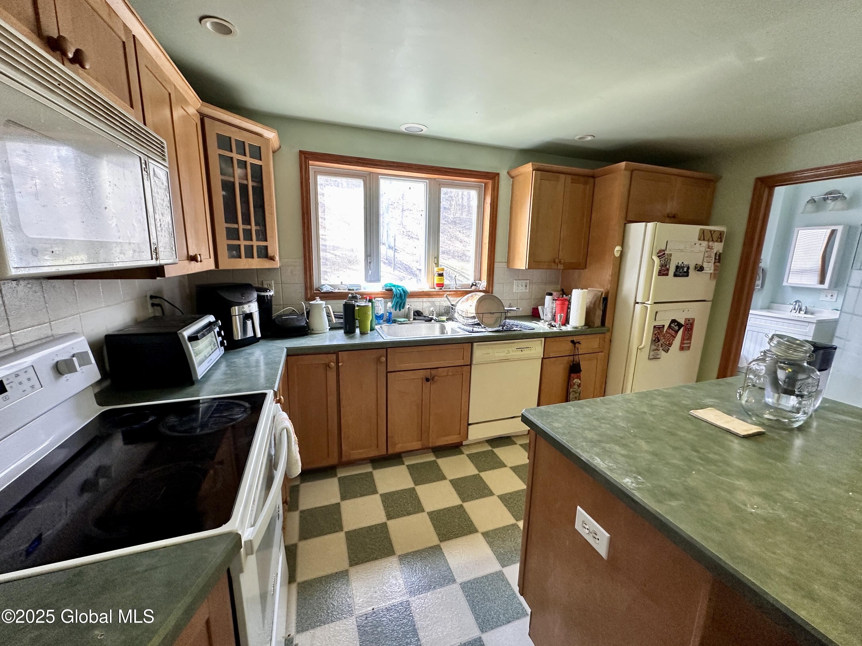 72 Pawling Avenue, Troy, New York image 14