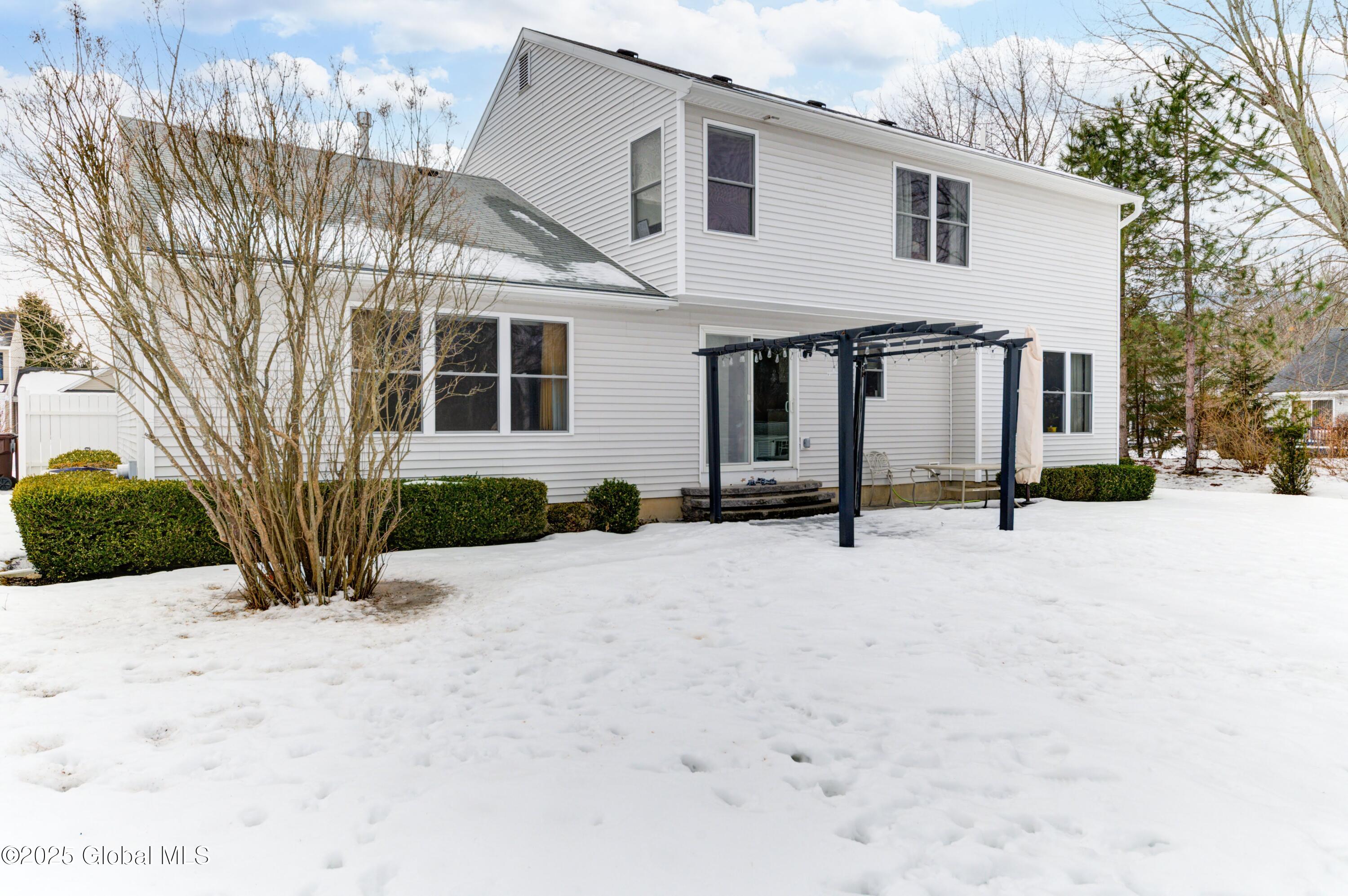 12 Crescent Creek Way, Selkirk, New York image 6