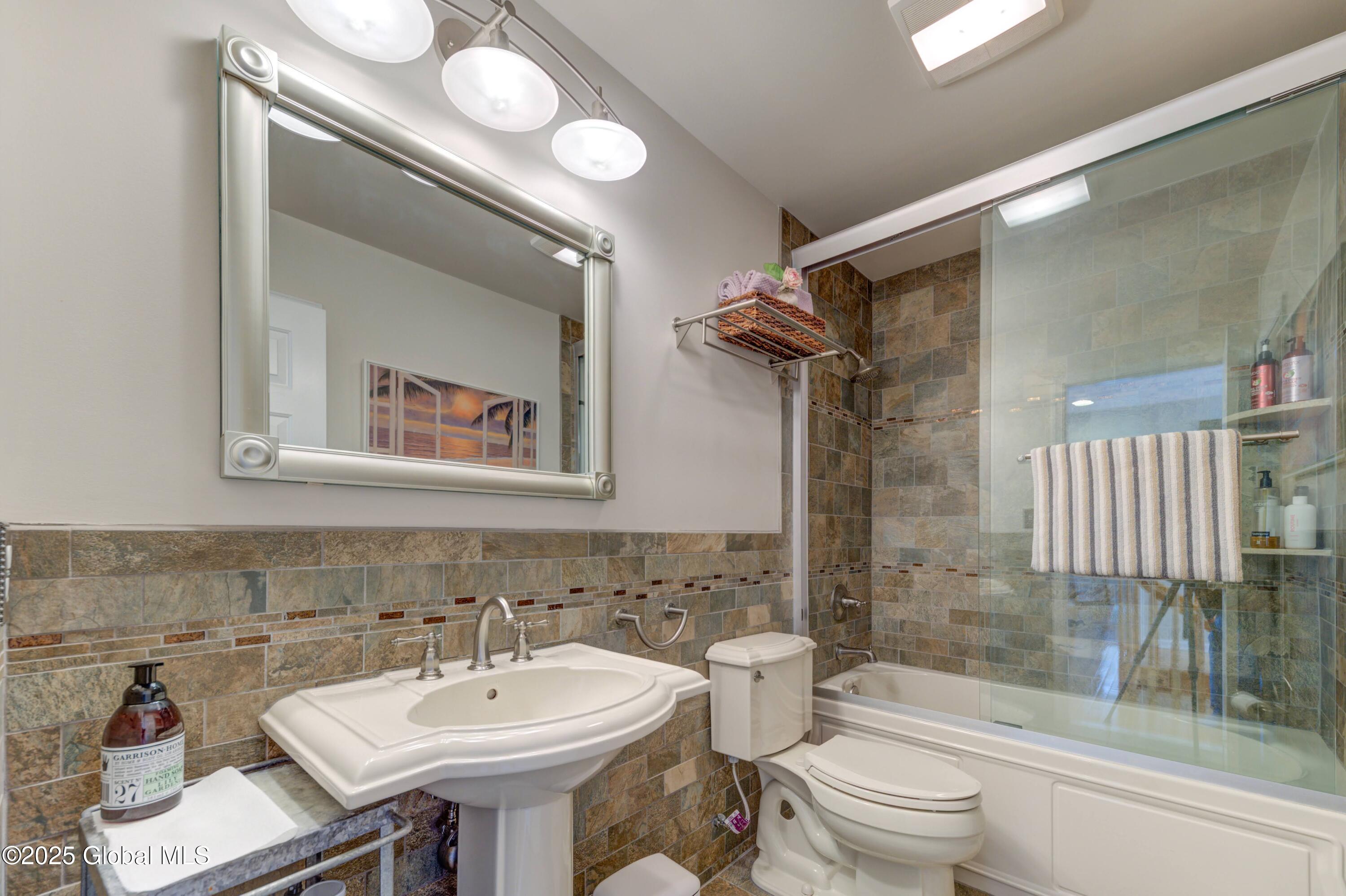 12 Crescent Creek Way, Selkirk, New York image 50
