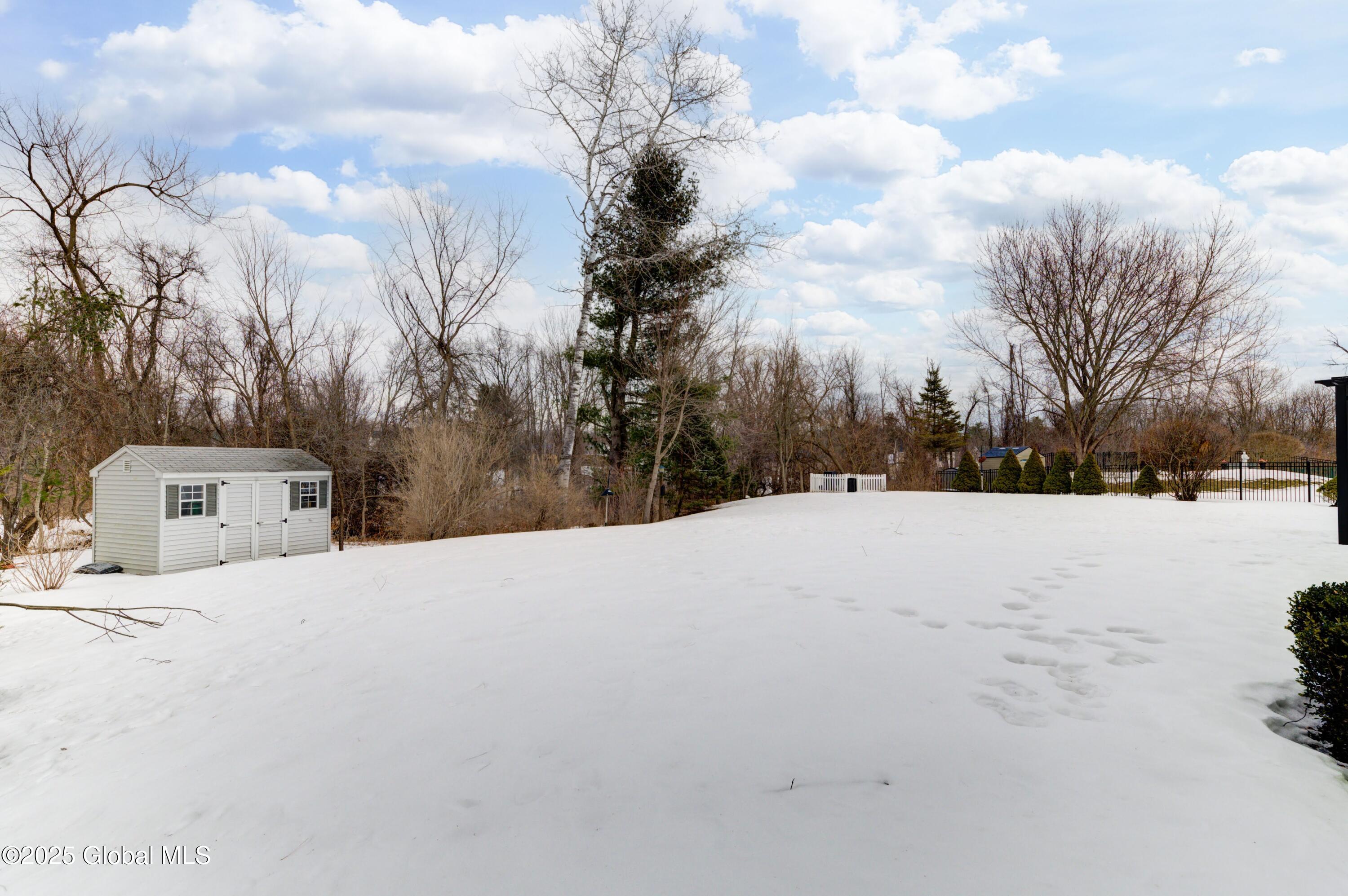 12 Crescent Creek Way, Selkirk, New York image 3