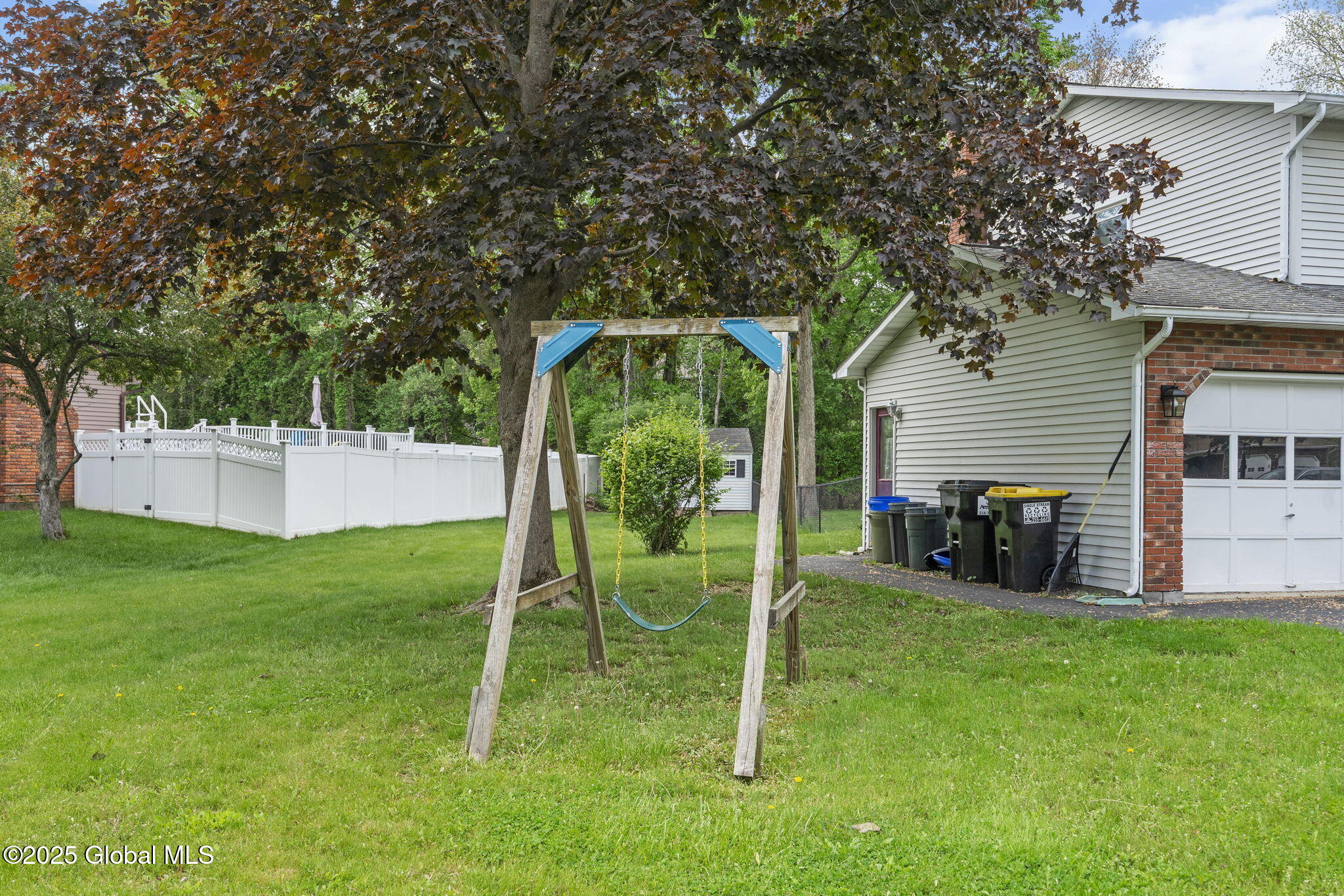 711 Hampshire Seat, Schenectady, New York image 6