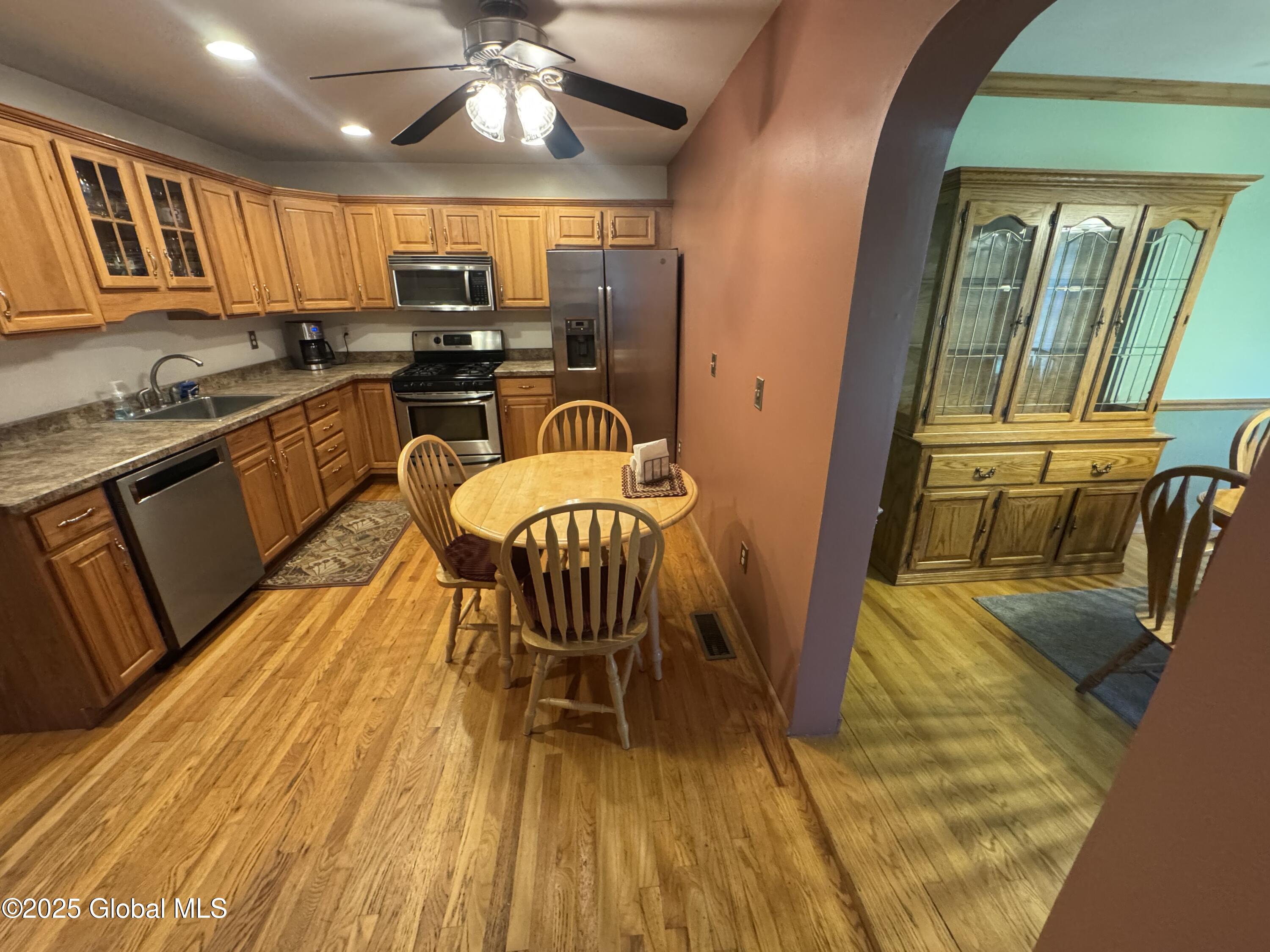 9393 Ny-66, Wynantskill, New York image 4