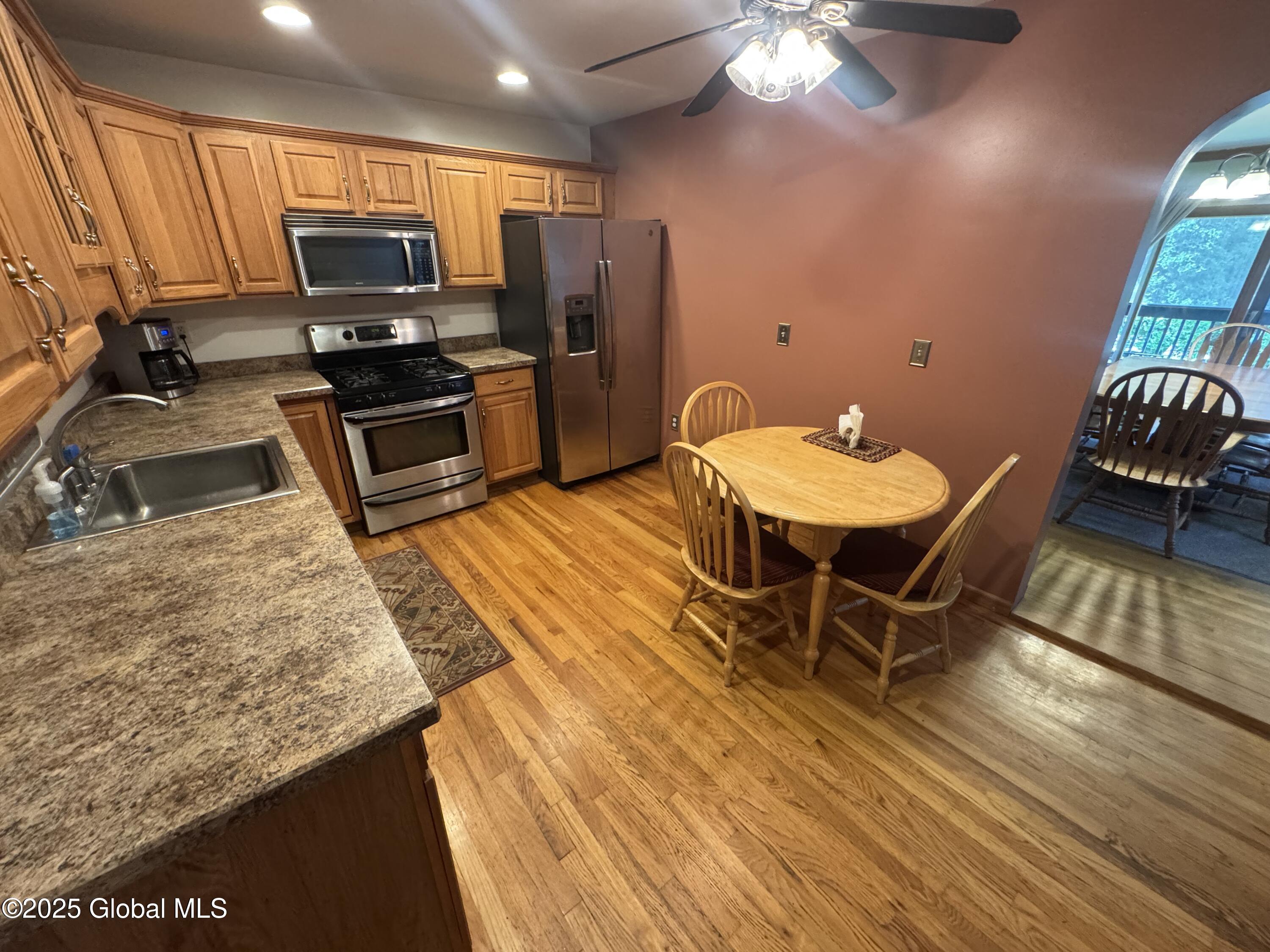 9393 Ny-66, Wynantskill, New York image 8