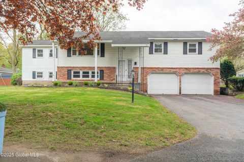 Homes For Sale - 27 Patricia Lane<br/> Saratoga County, Saratoga Springs, NY 12866