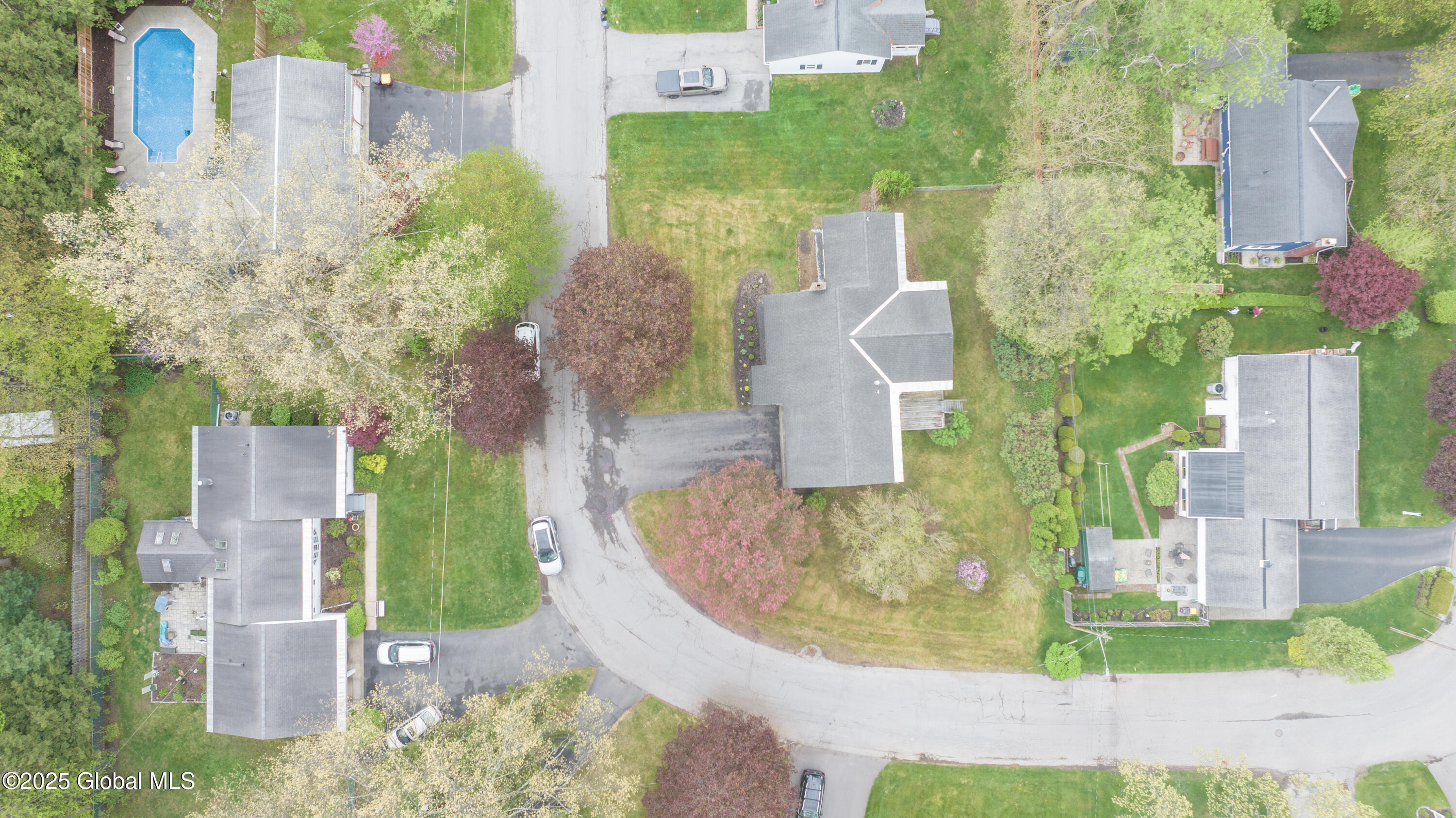 27 Patricia Lane, Saratoga Springs, New York image 5