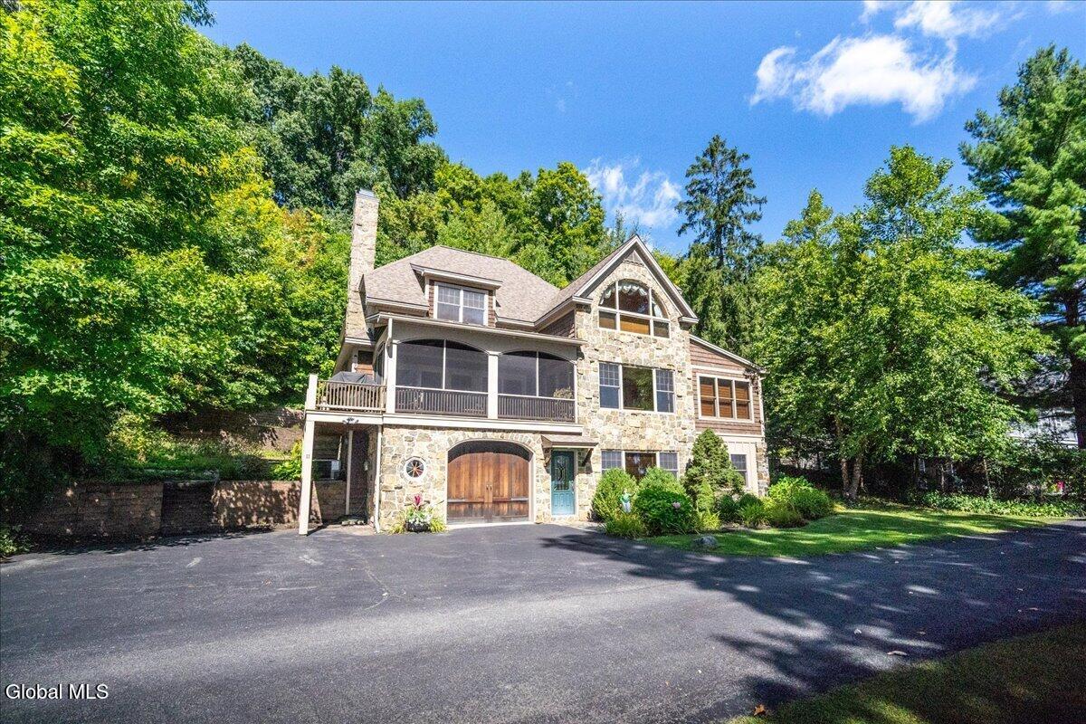 11 Manning Cove Road