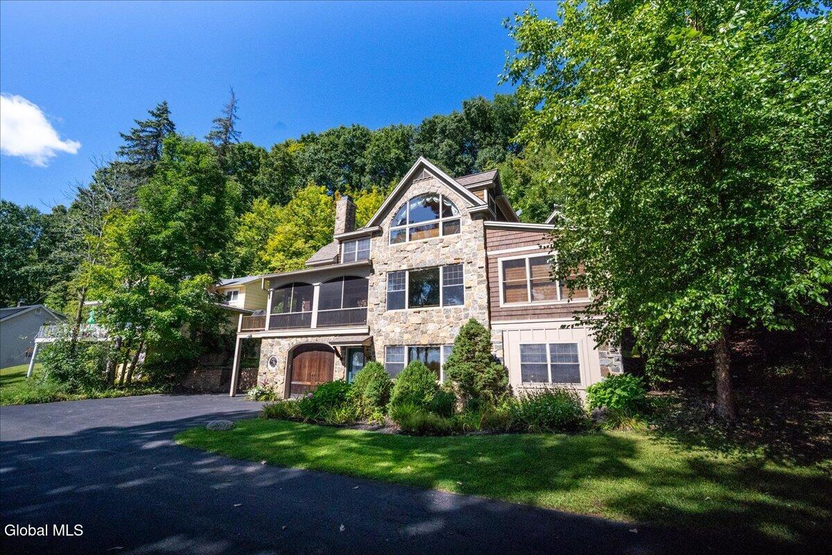 11 Manning Cove Road