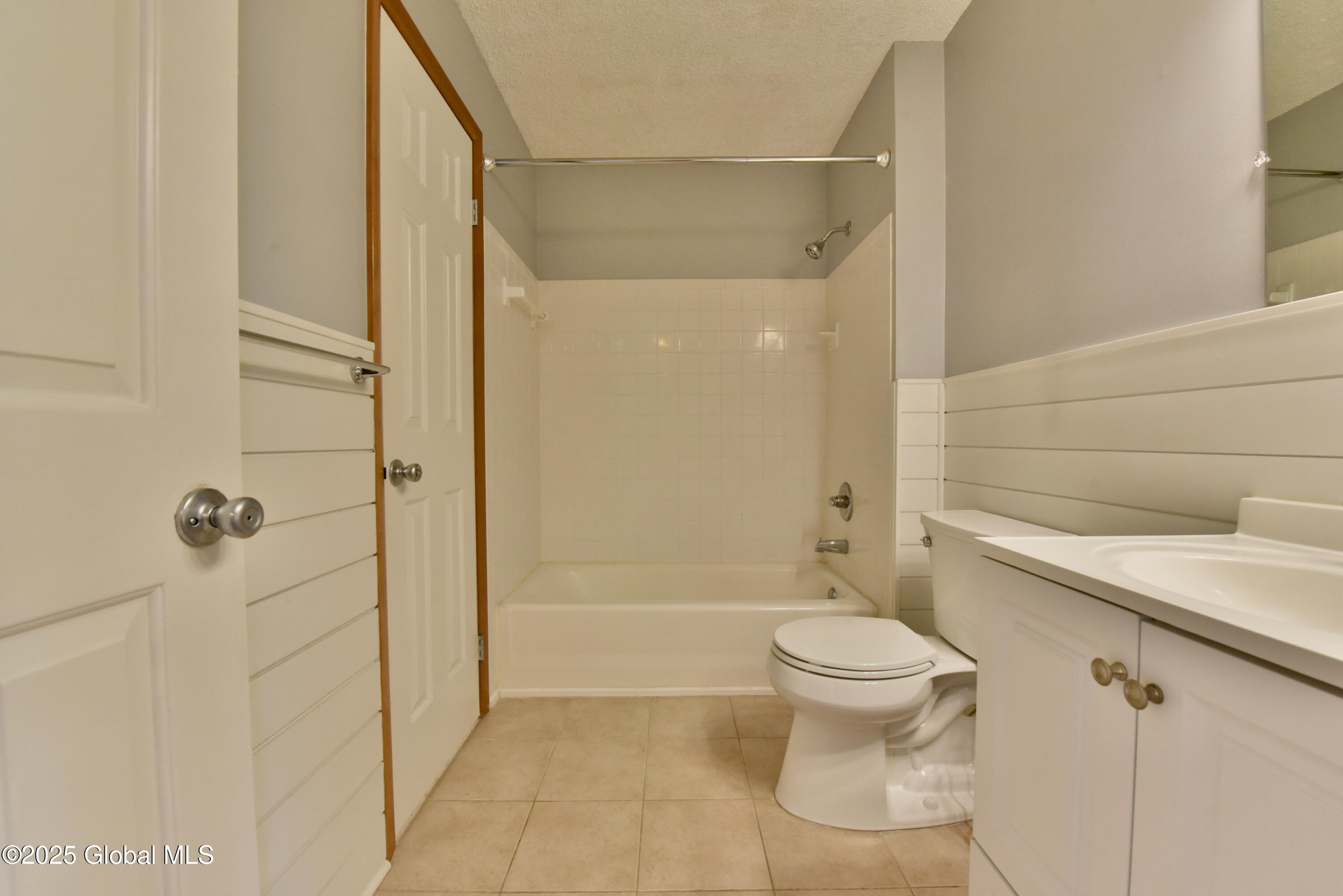 1024 Hampton Place Boulevard, Troy, New York image 34