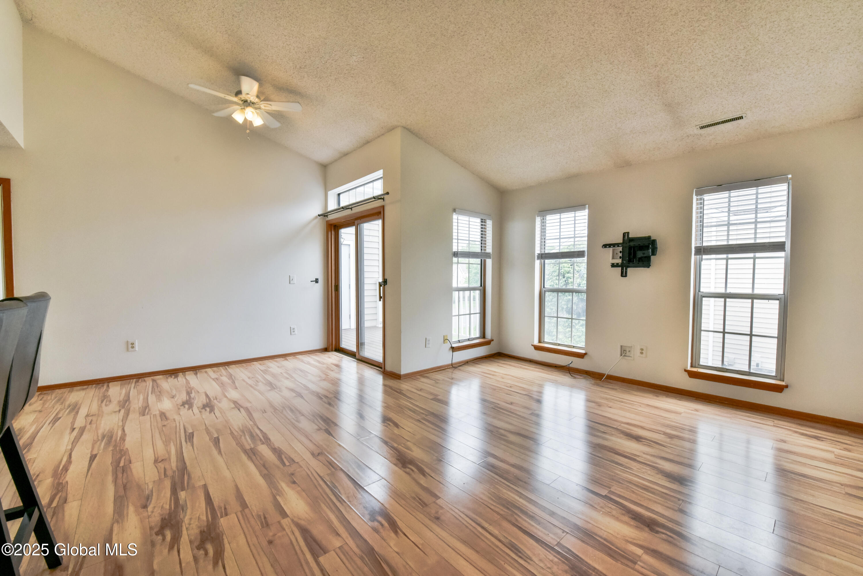 1024 Hampton Place Boulevard, Troy, New York image 4