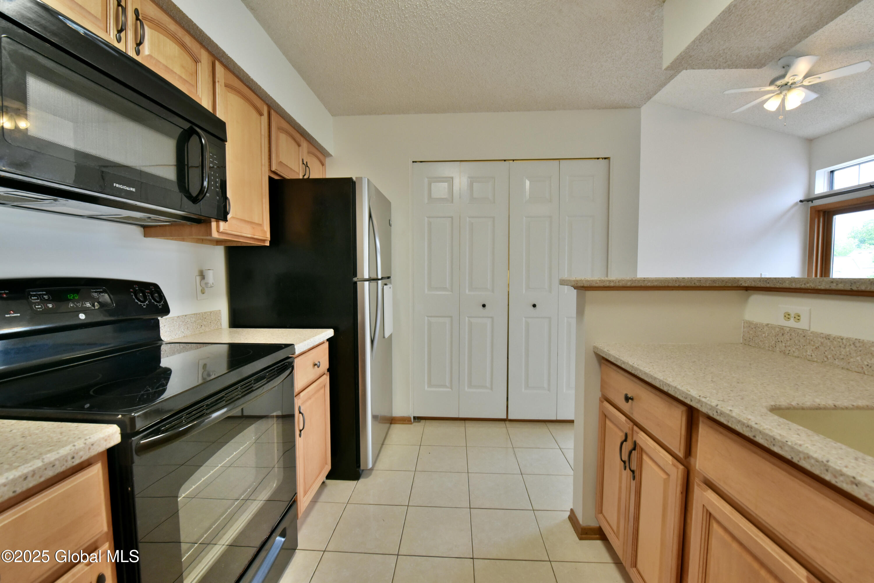 1024 Hampton Place Boulevard, Troy, New York image 16