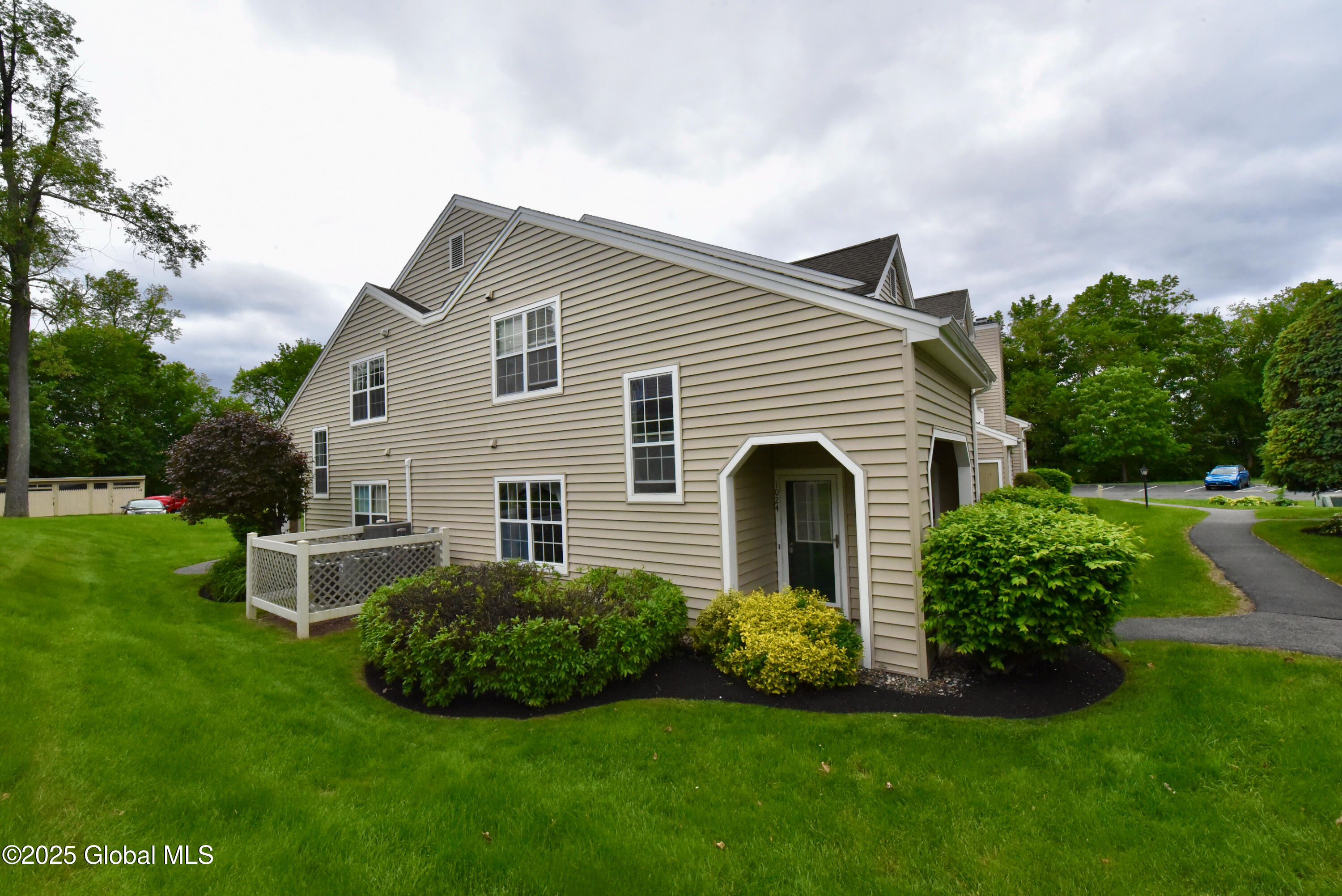 1024 Hampton Place Boulevard, Troy, New York image 44