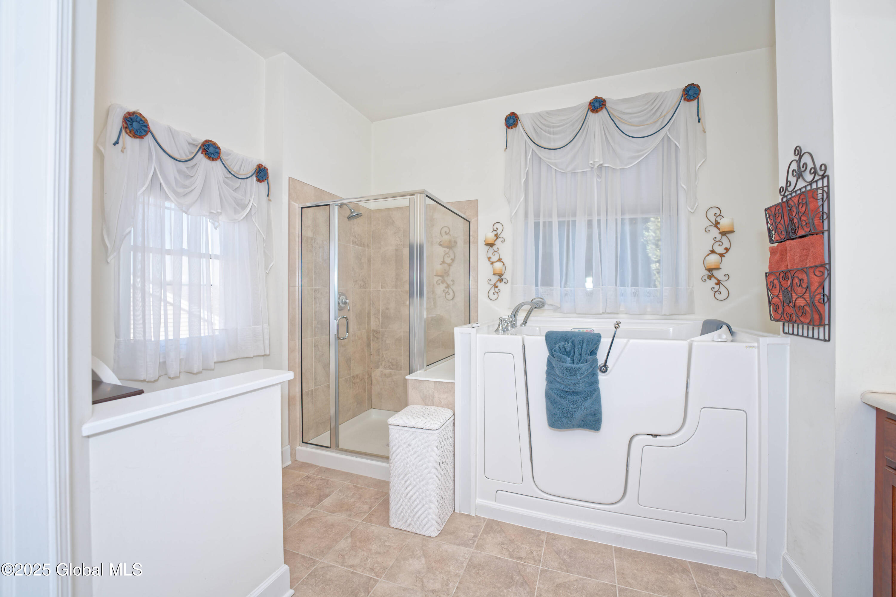 18 Gladstone Circle, Mechanicville, New York image 36