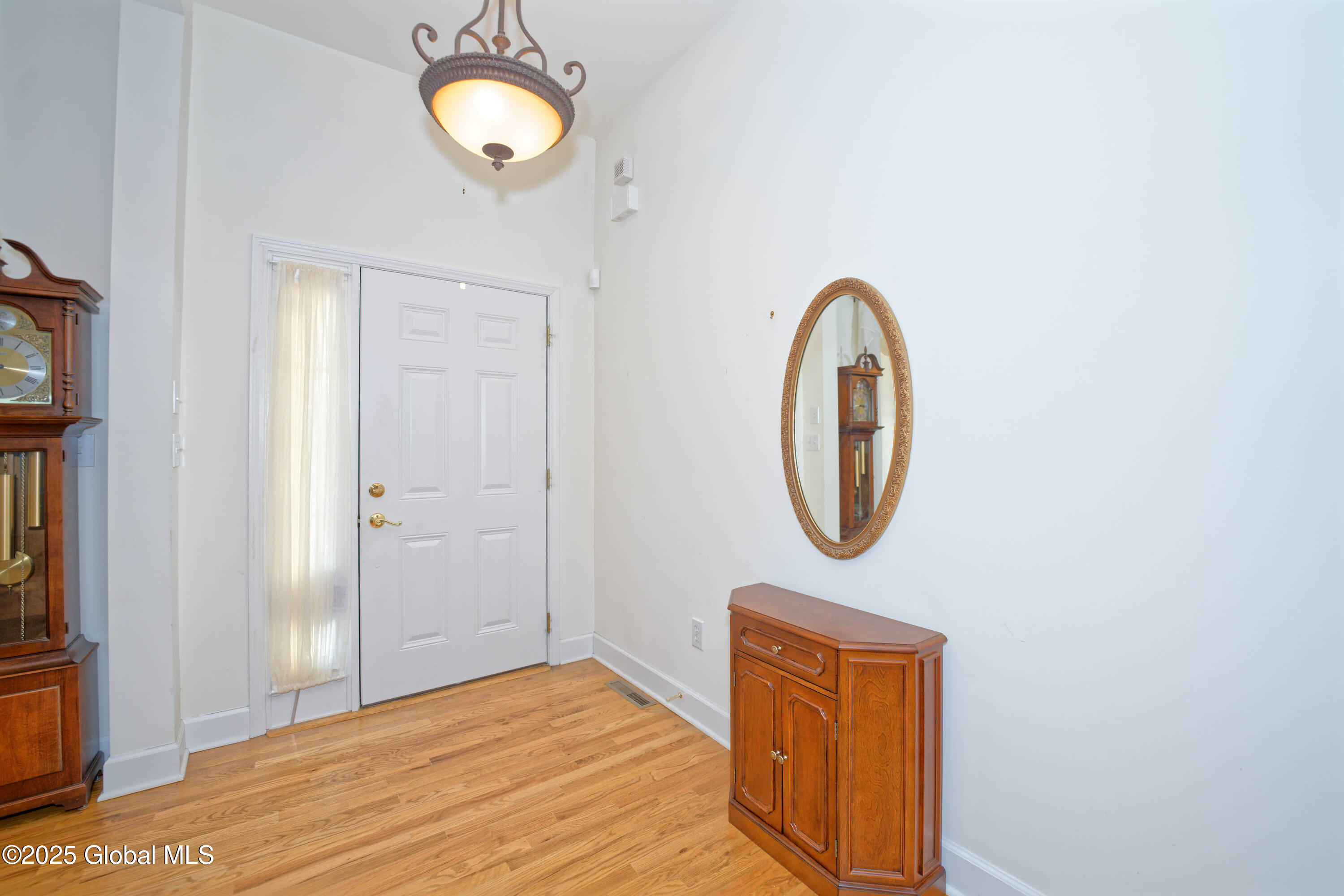 18 Gladstone Circle, Mechanicville, New York image 11