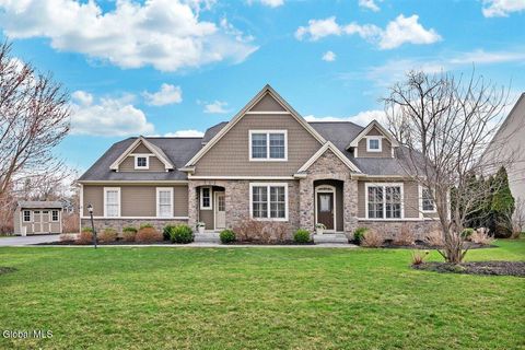 Photo of 11 Sundance Lane, Colonie, NY 12211 (MLS # 202615892)