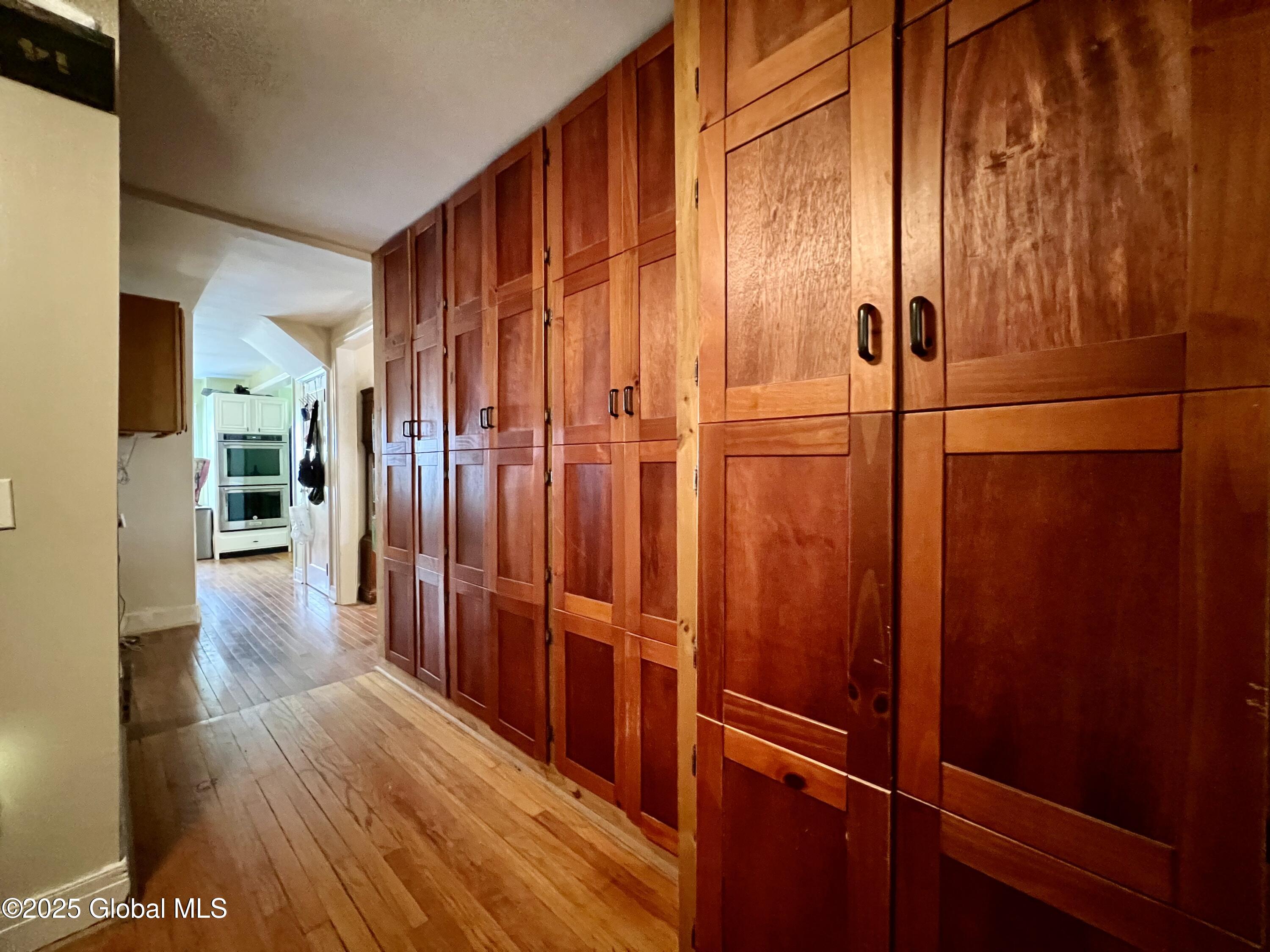 86 Glendale Road, Latham, New York image 4