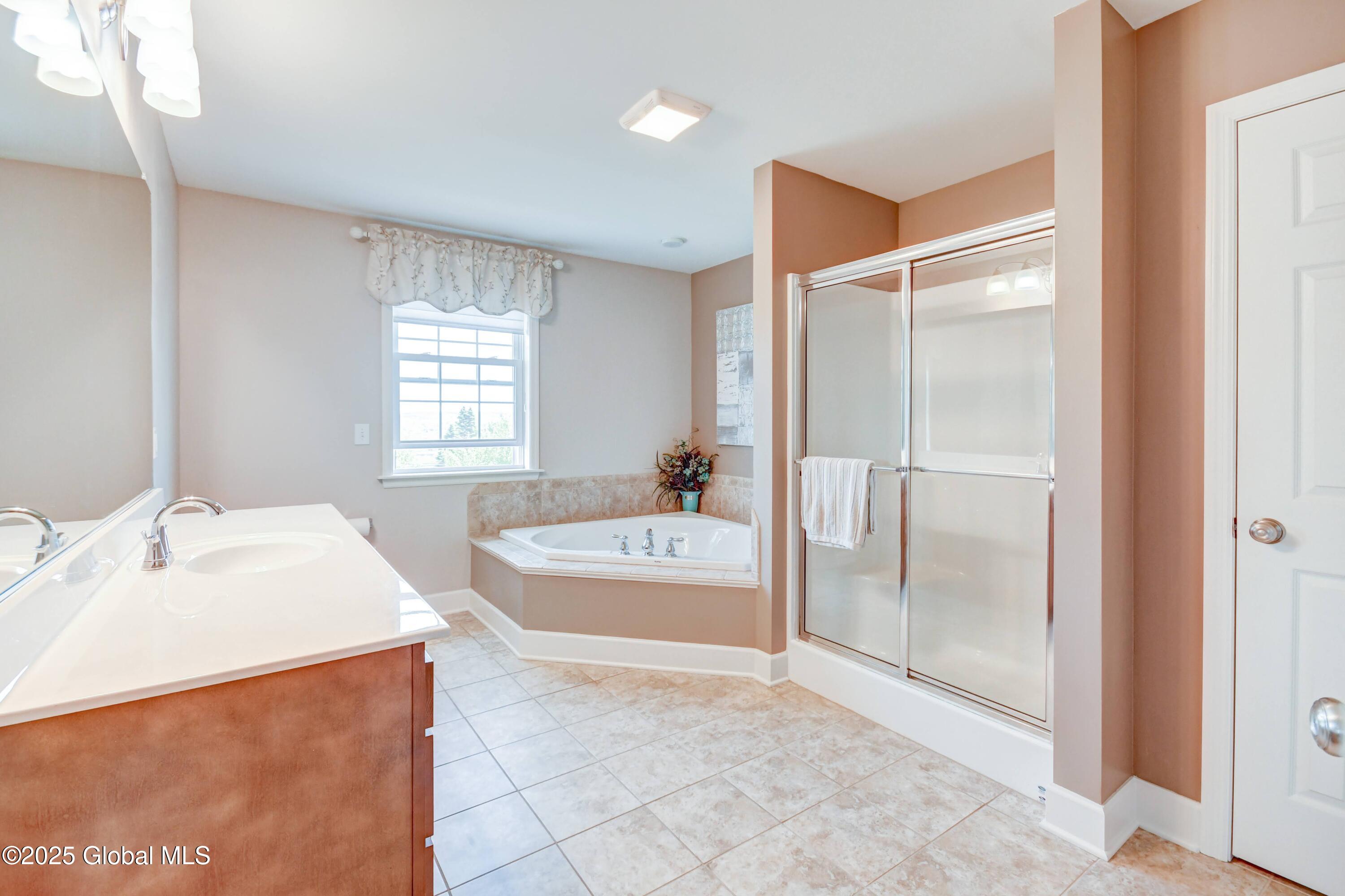 84 Andriana Lane, Albany, New York image 24