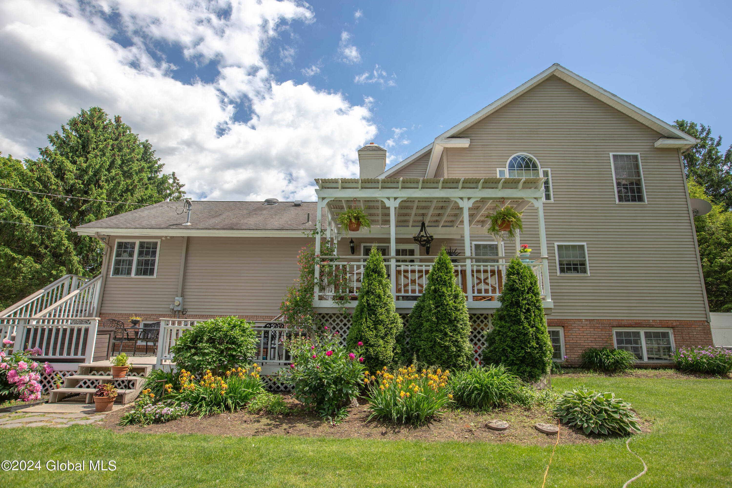 1079 Merlin Drive, Niskayuna, New York image 26